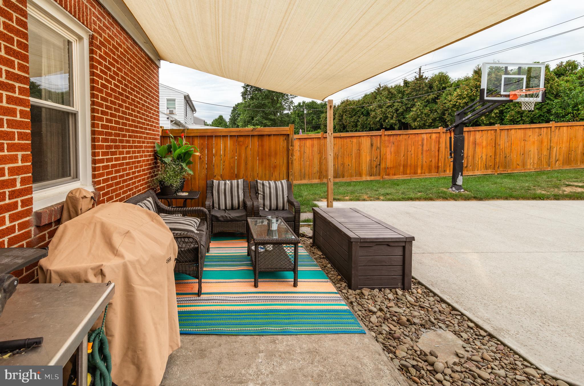 OAK HILLS - Residential