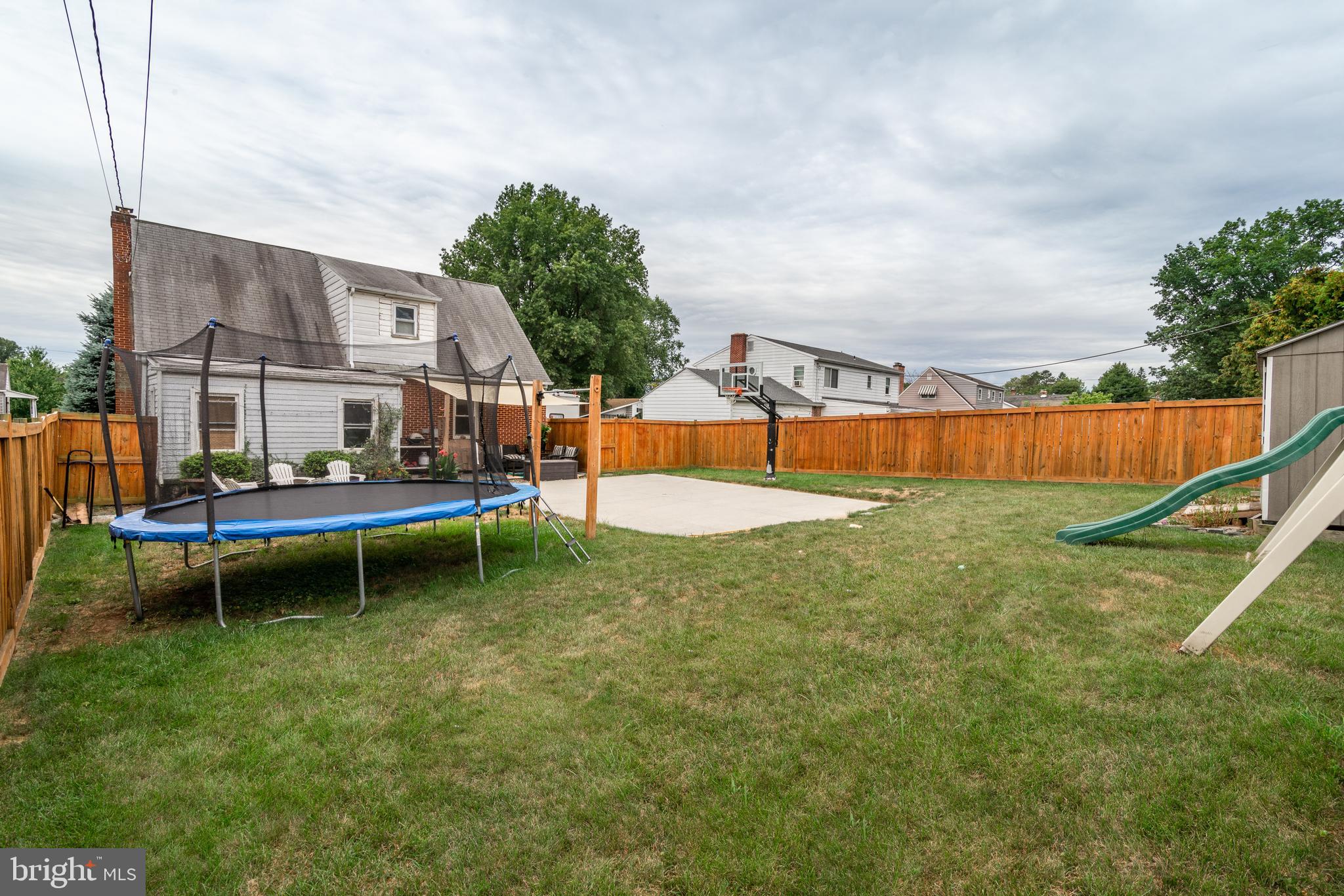 OAK HILLS - Residential