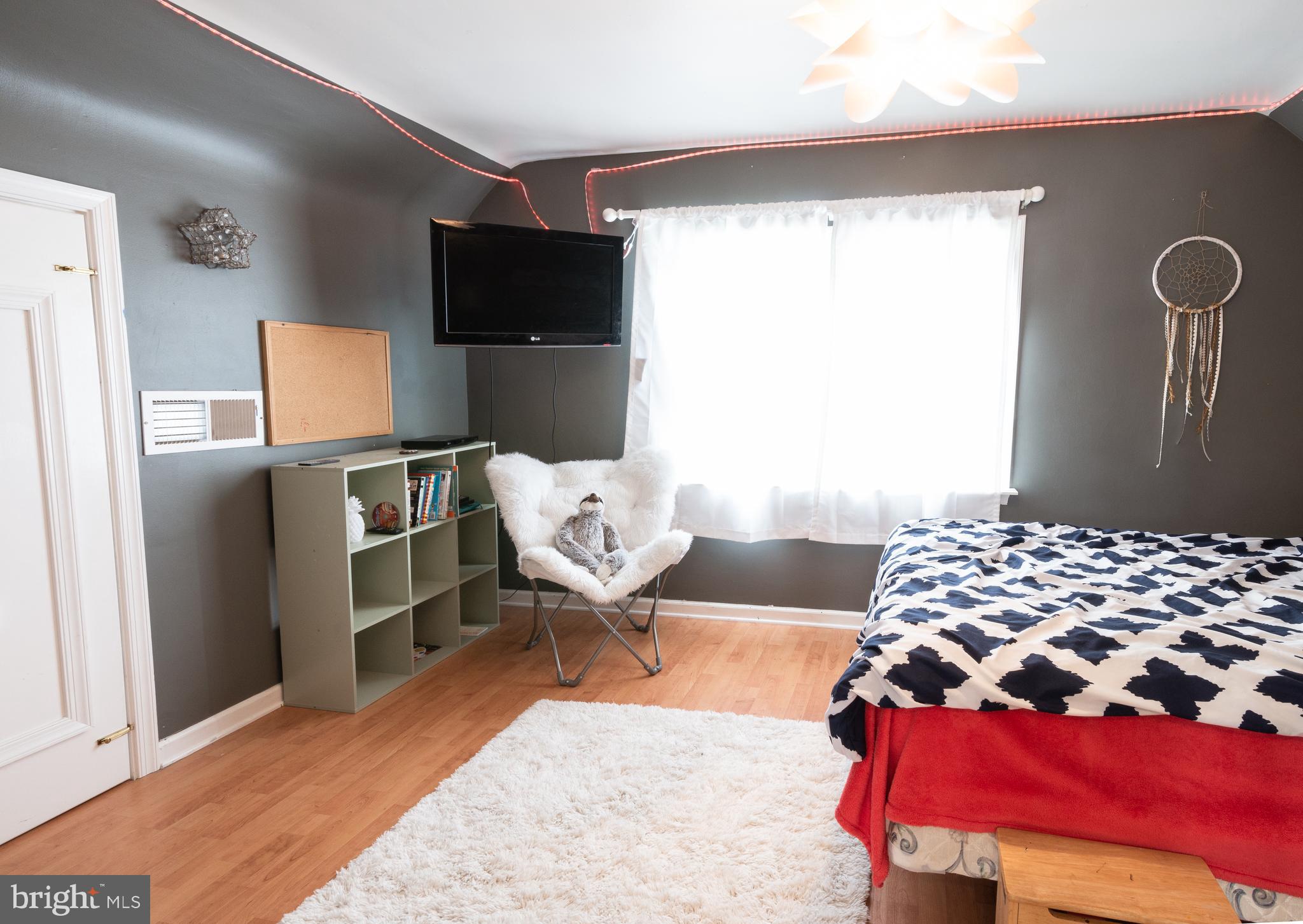 OAK HILLS - Residential