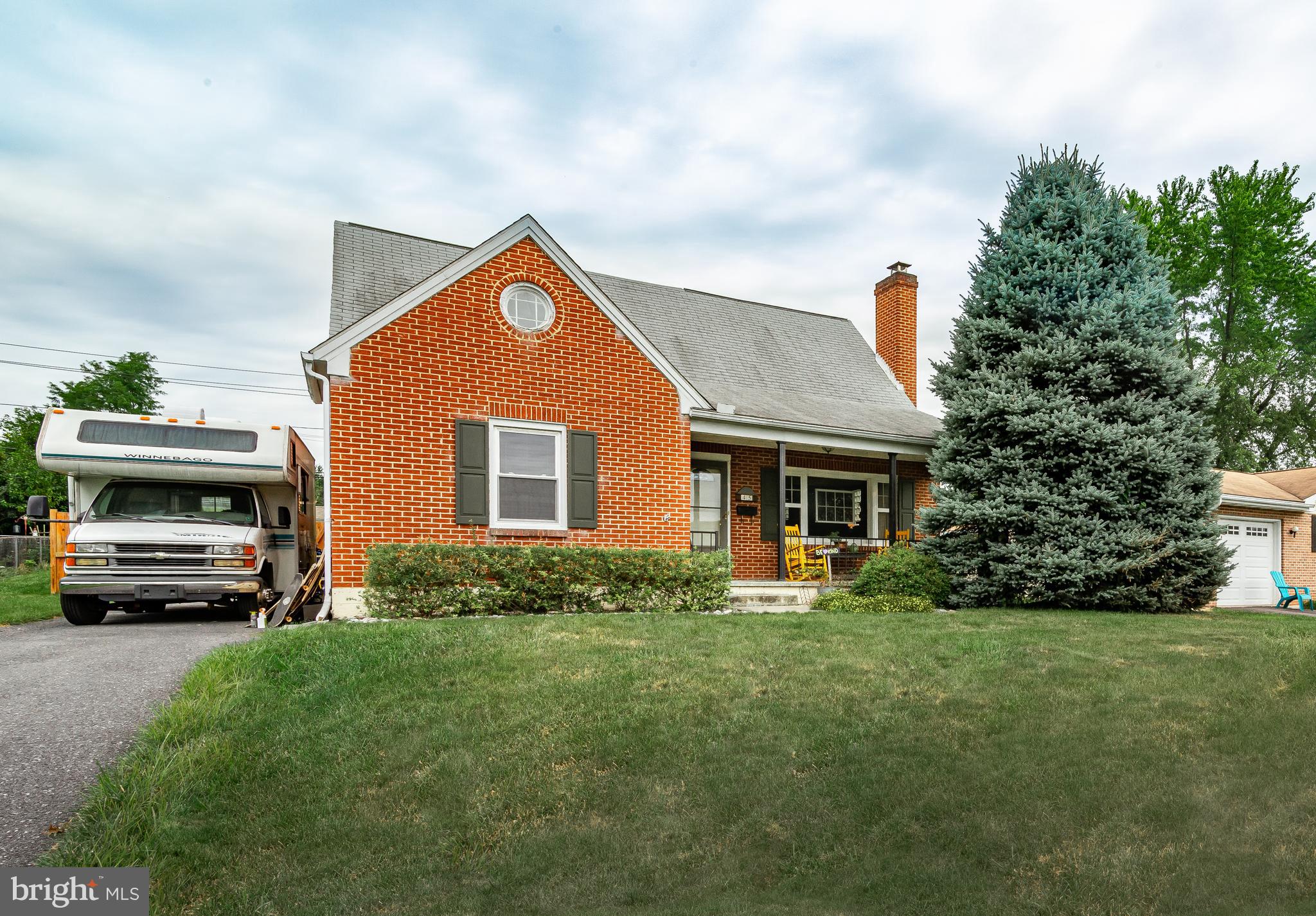 OAK HILLS - Residential