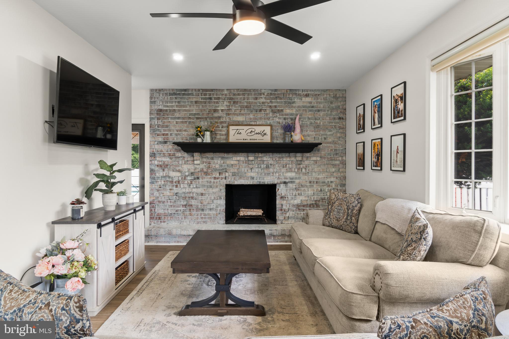 17 W CENTRAL AVENUE