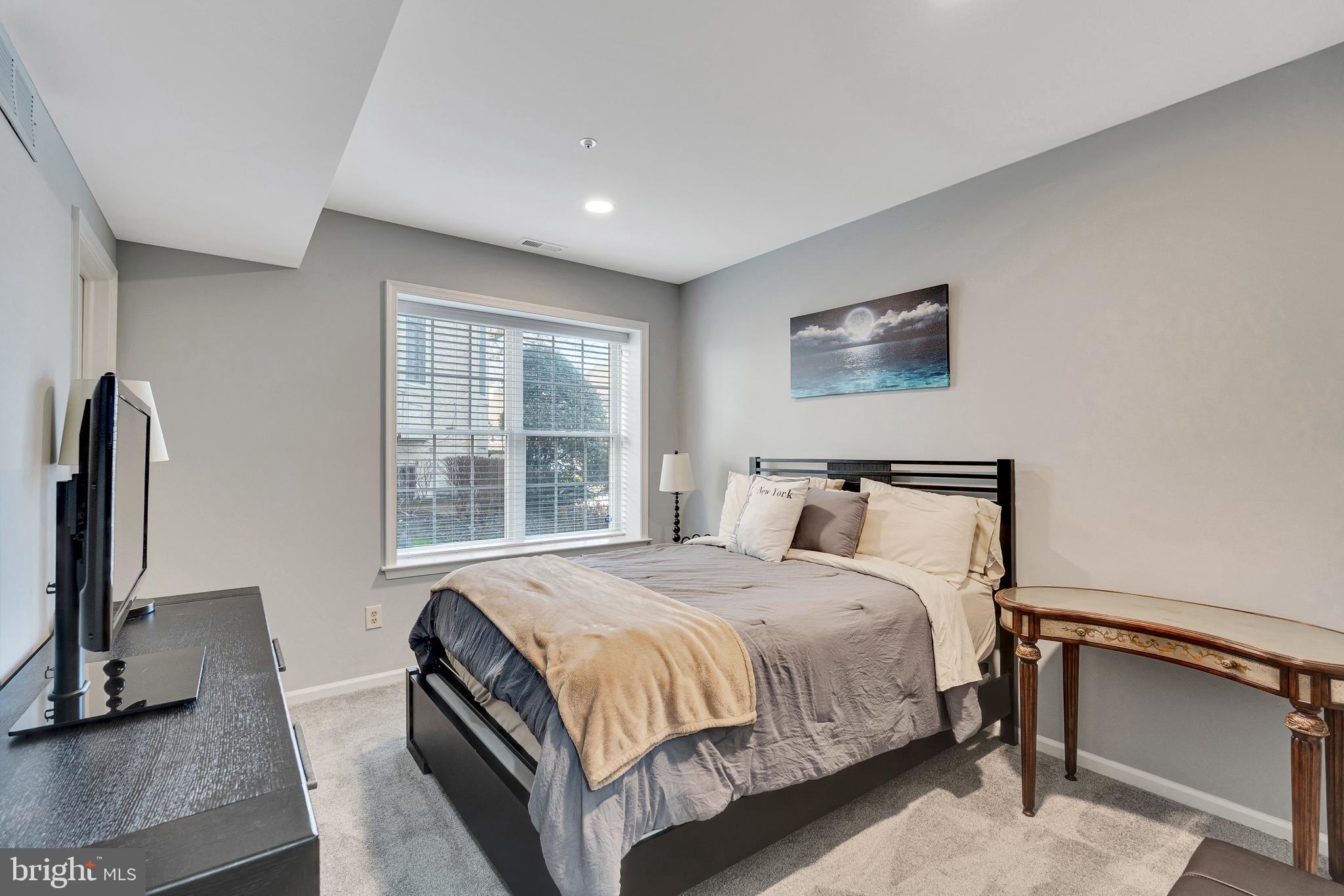 MERION HILL - Residential