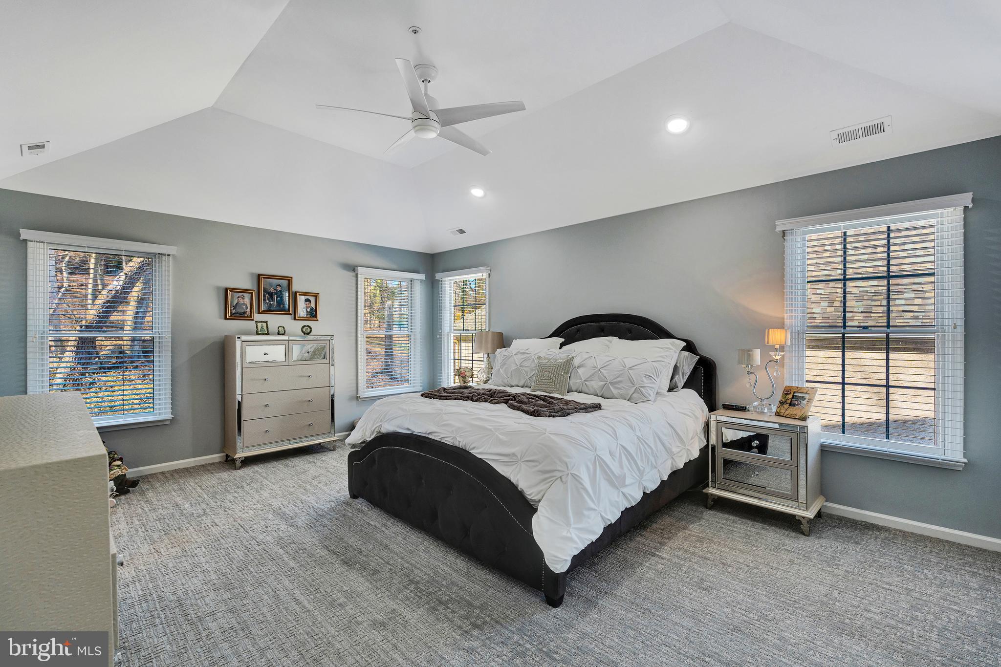 MERION HILL - Residential