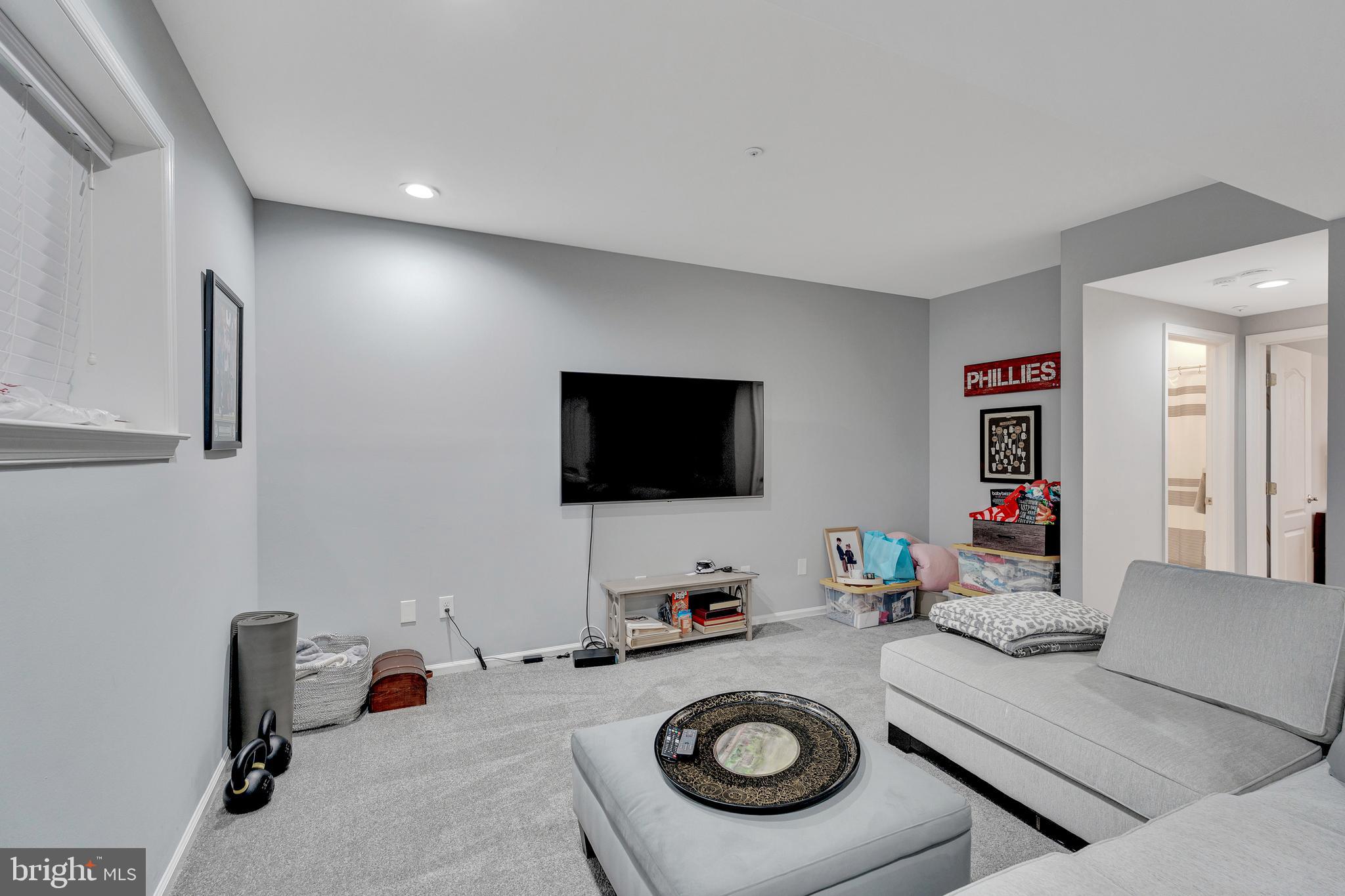 MERION HILL - Residential