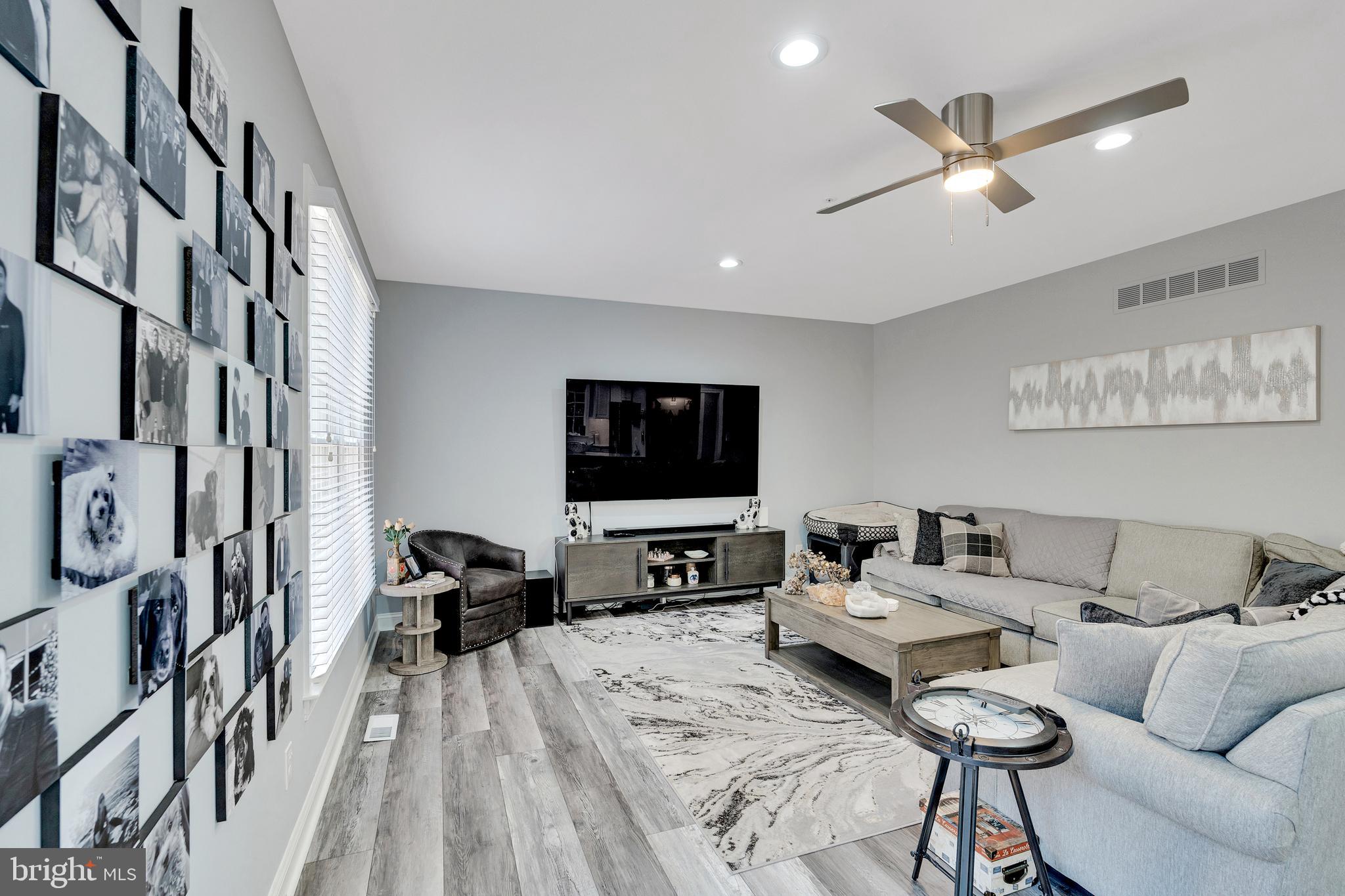 MERION HILL - Residential