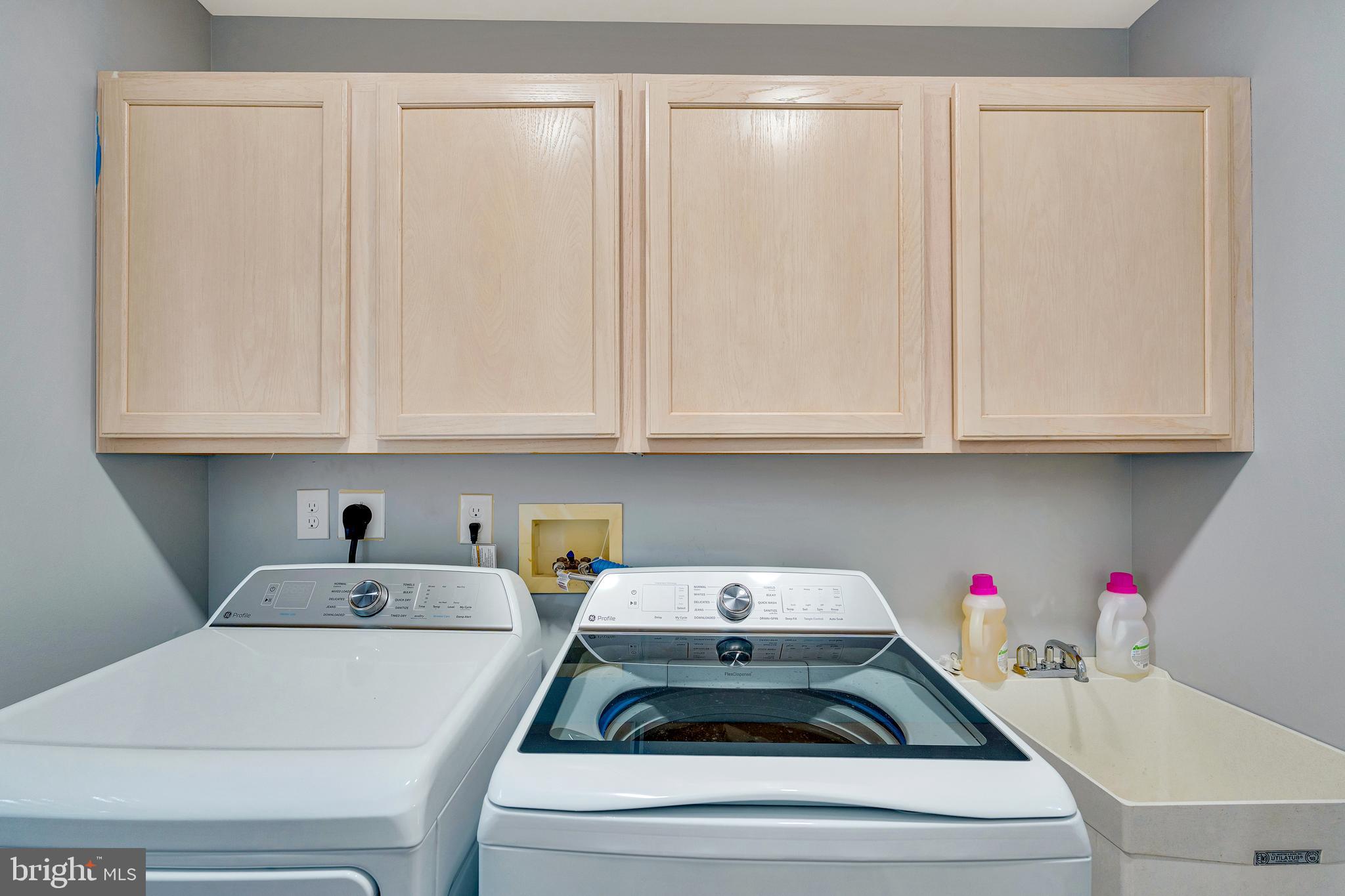 MERION HILL - Residential