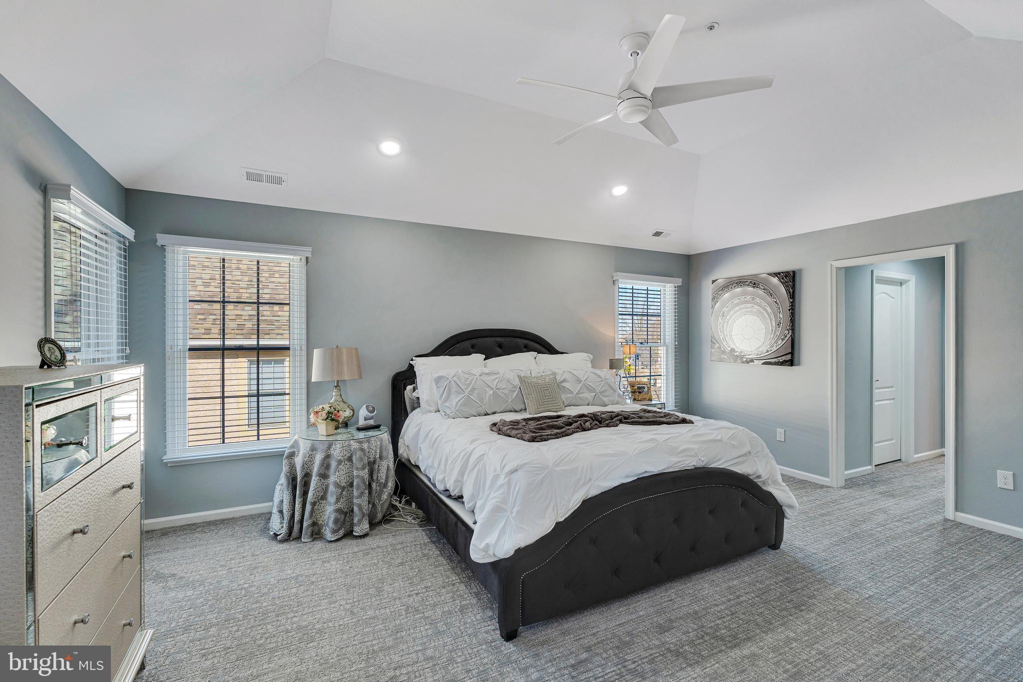 MERION HILL - Residential