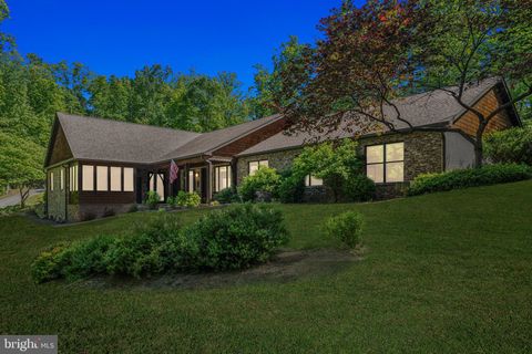 2277 INDIAN HOLLOW WINCHESTER VA 22603