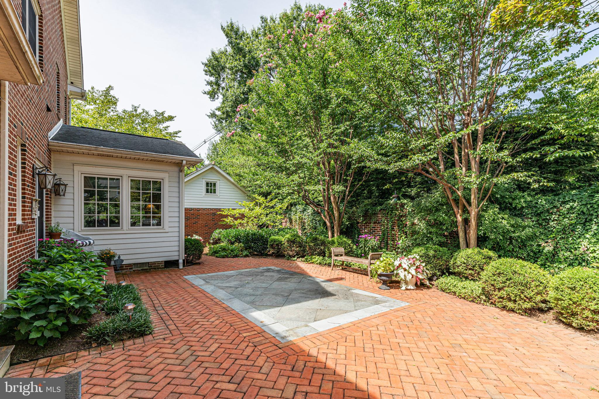 BAKER PARK - Residential