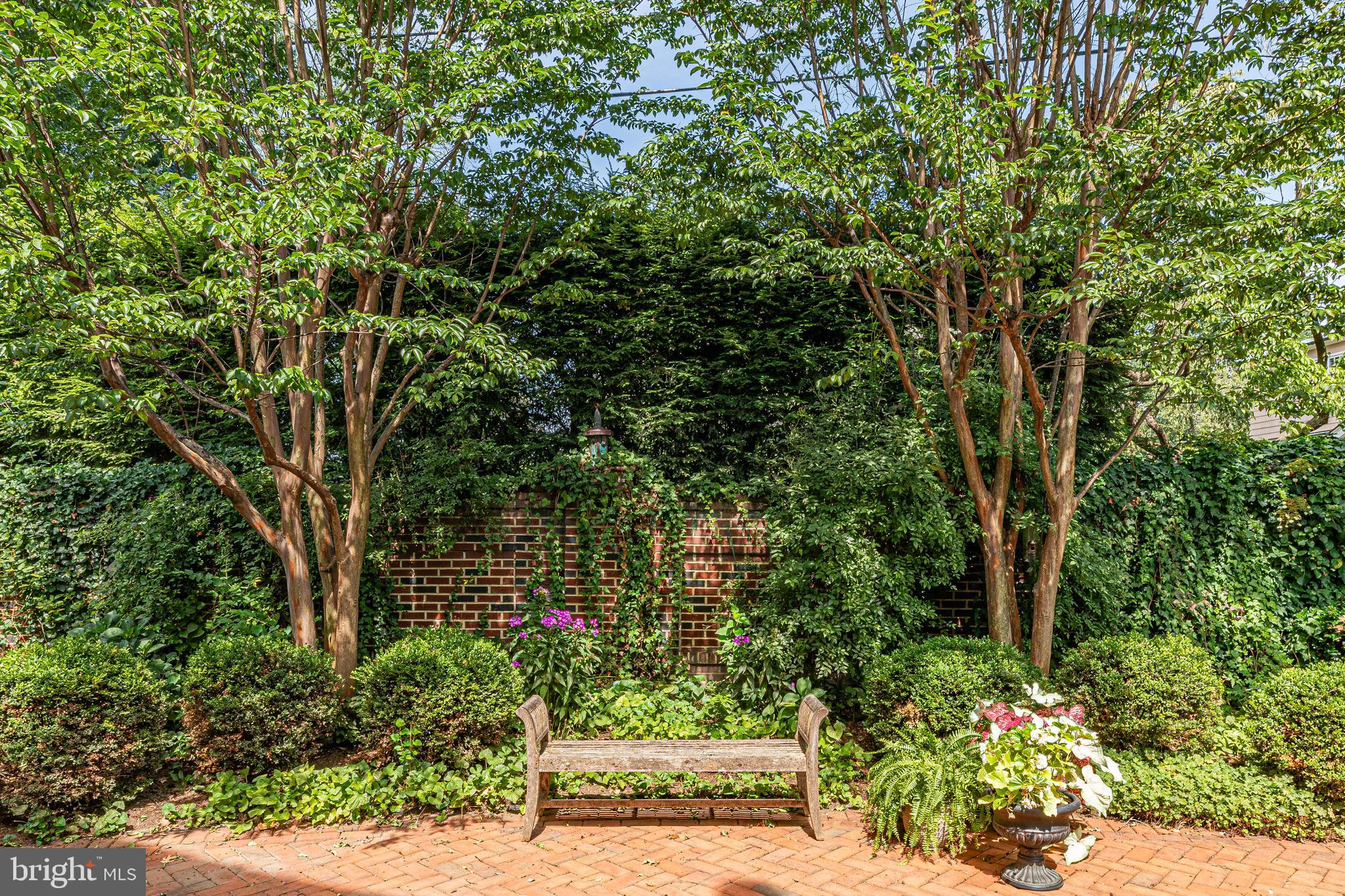 BAKER PARK - Residential