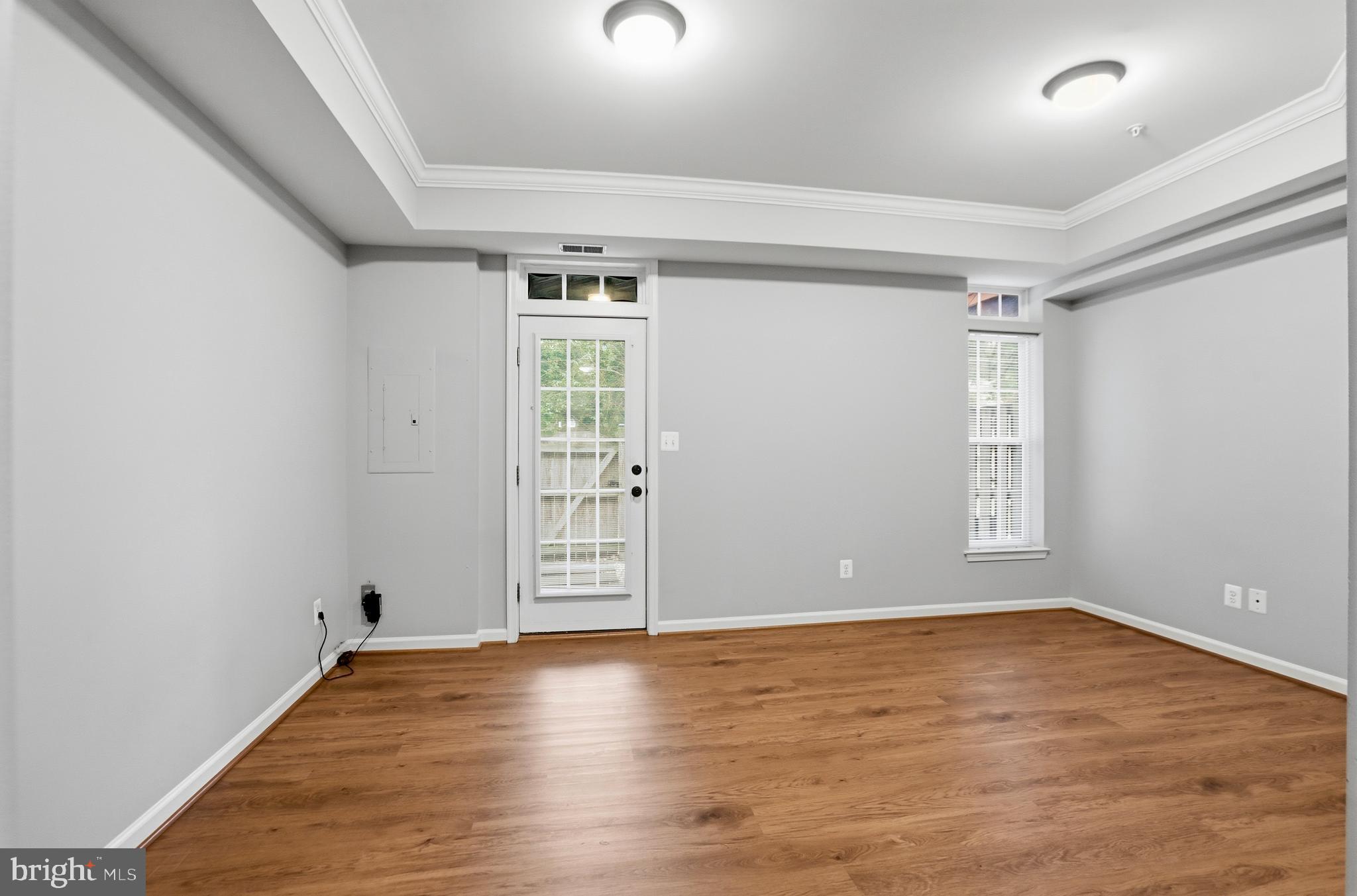 GLEN OAKS CONDOMINIUM - Residential