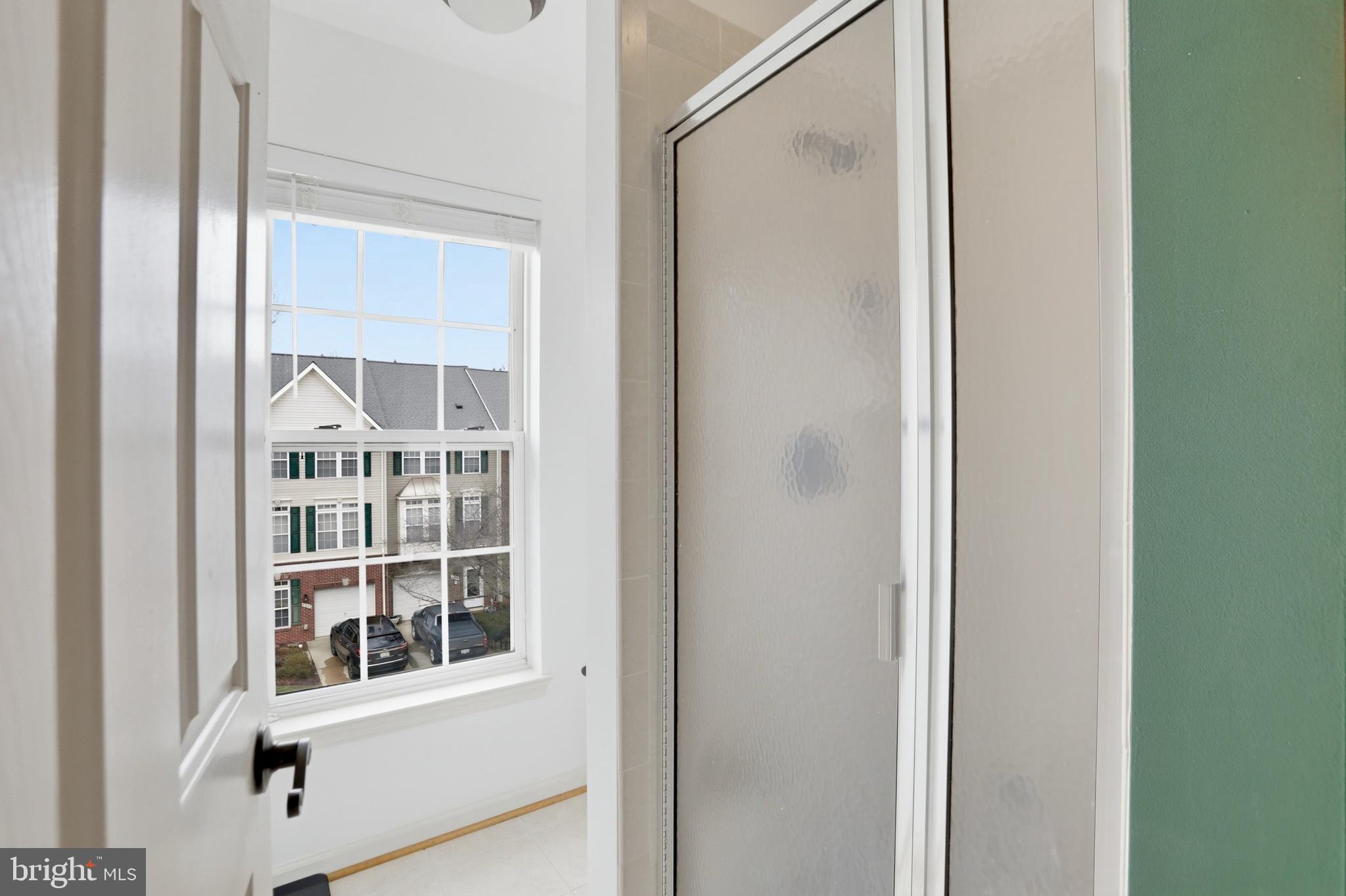 GLEN OAKS CONDOMINIUM - Residential