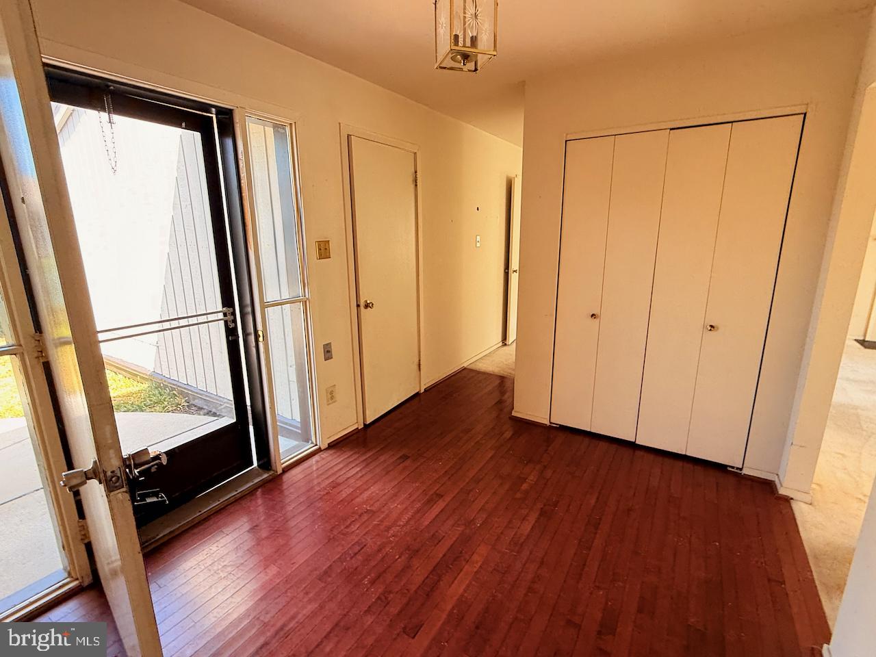282 DEVON WAY 282