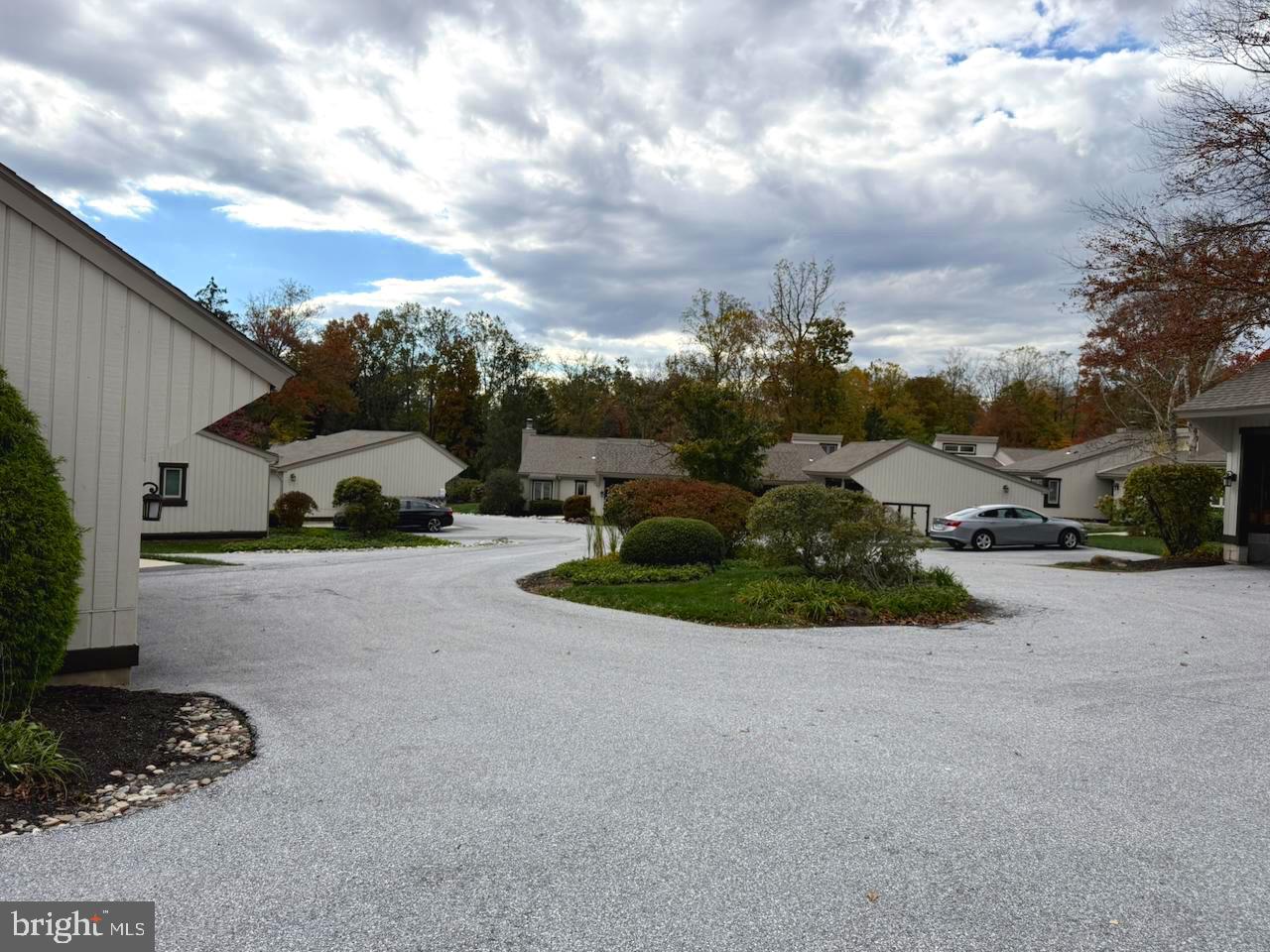 HERSHEYS MILL ESTS - Residential