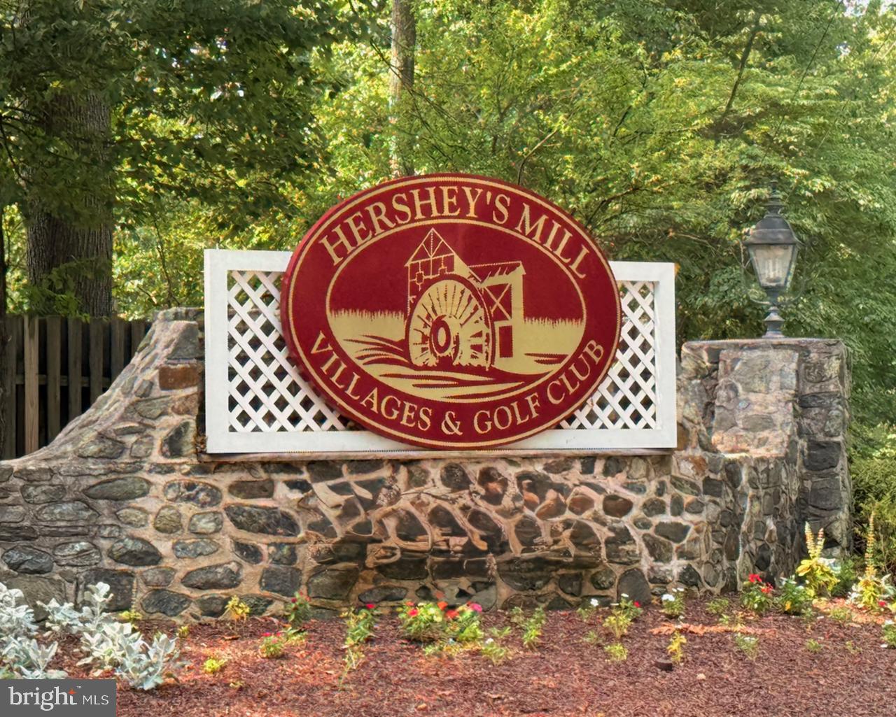 HERSHEYS MILL ESTS - Residential