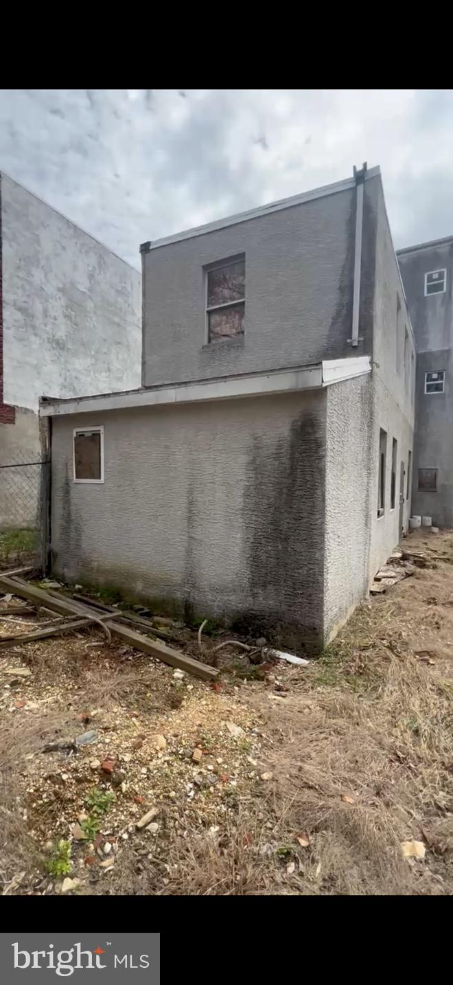 FAIRMOUNT - Commercial Sale