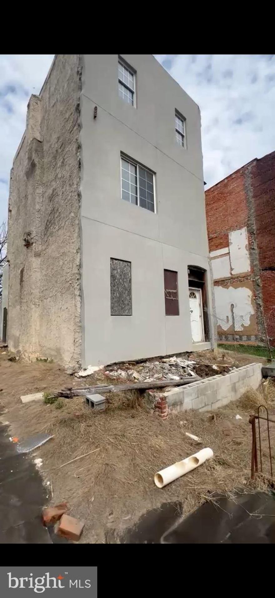 New construction opportunity in the heart of Fairmount! This unique offering includes two adjacent parcels: 4039 W Girard Ave (existing shell) and 4041 W Girard Ave (vacant lot), each measuring approximately 18 x 95. Both properties are zoned CMX-2, allowing for a wide range of mixed-use development possibilities. Ideal for investors or developers looking to create a strong income-producing property in a prime location. Bring your vision and unlock the full potential of this rare double-lot opportunity.