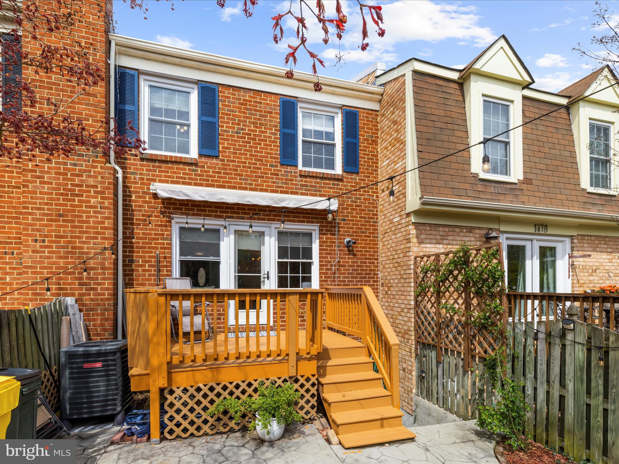 BAY HILLS TANGLEWOOD - Residential