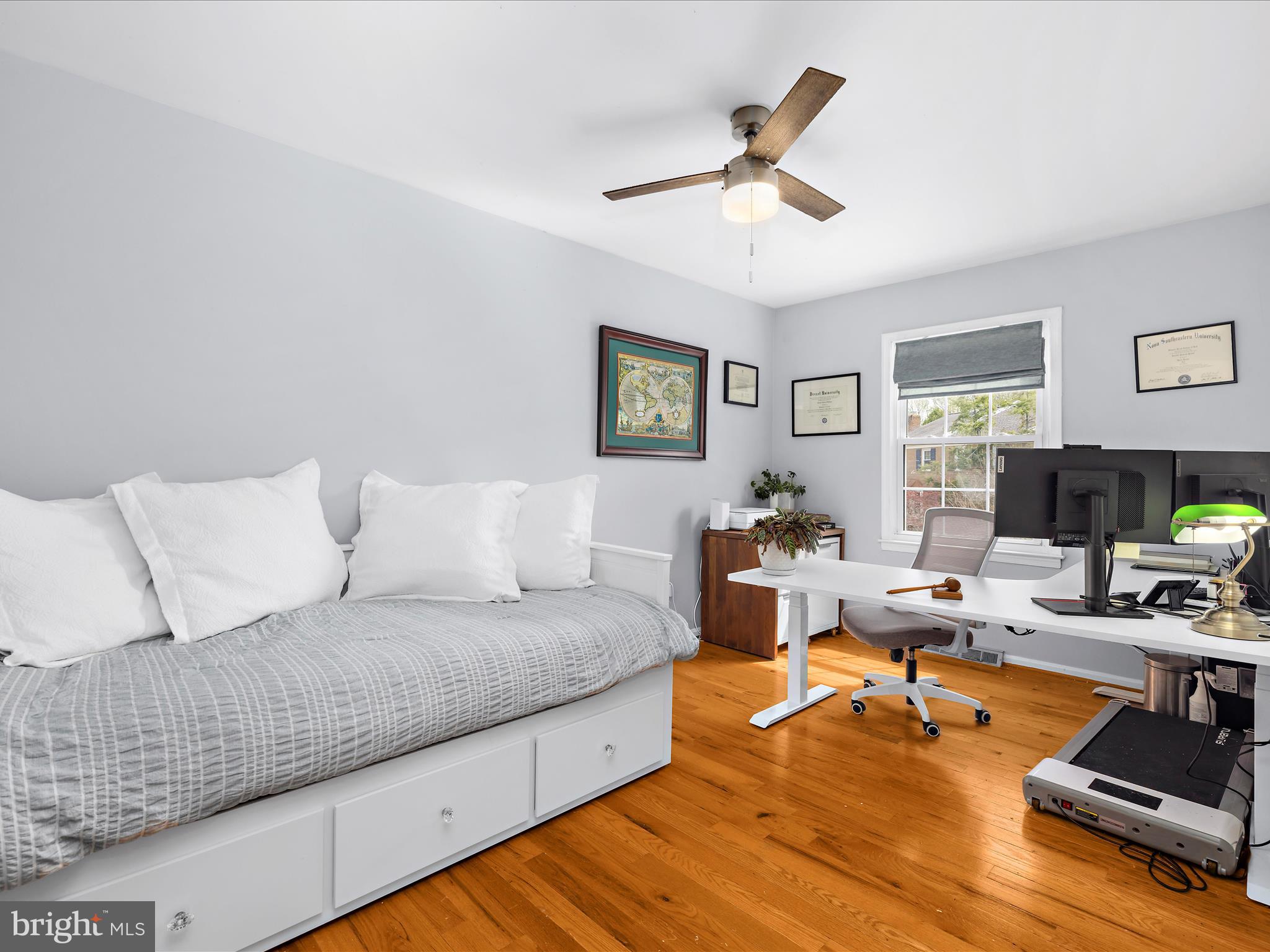 BAY HILLS TANGLEWOOD - Residential