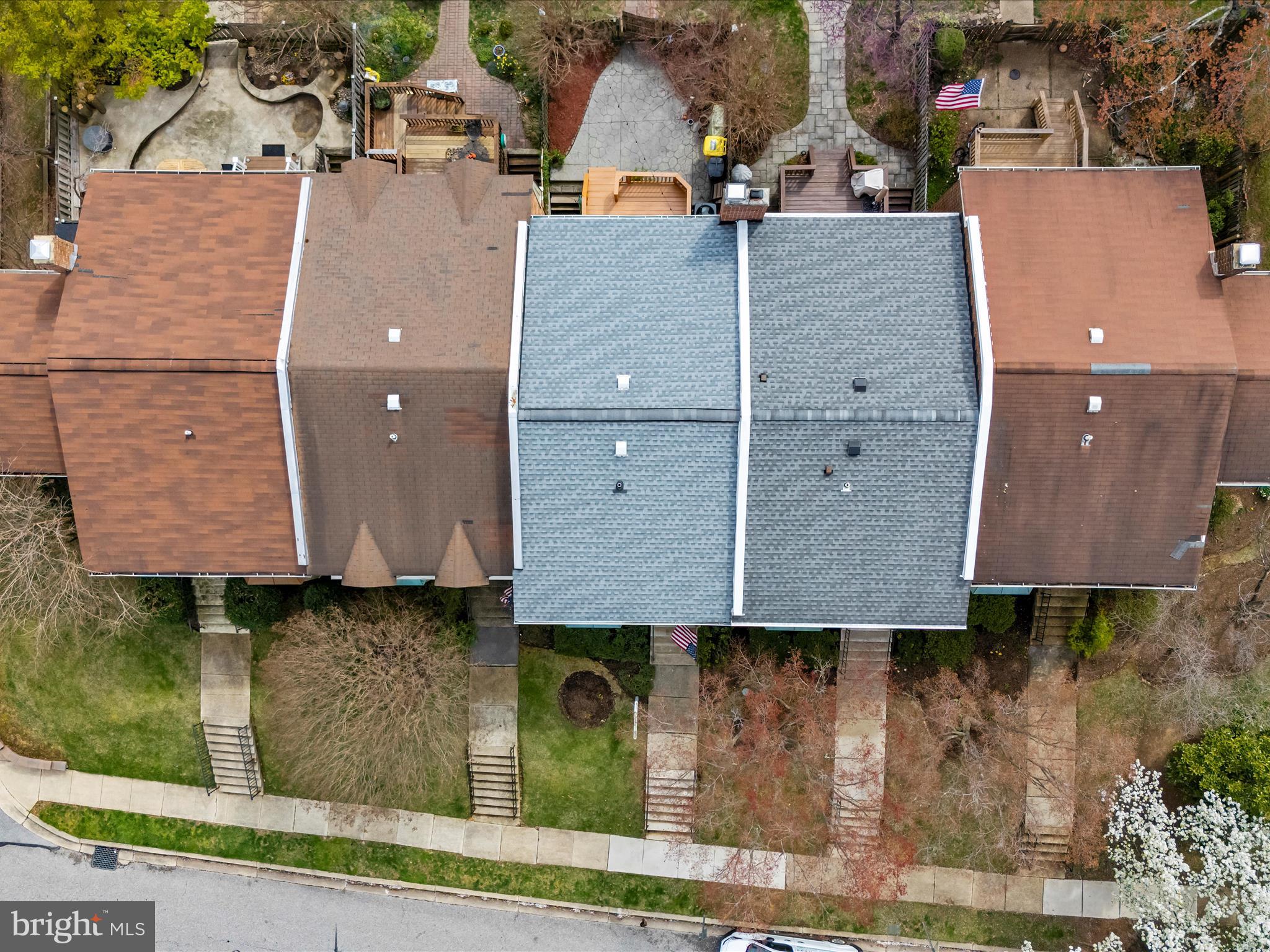 BAY HILLS TANGLEWOOD - Residential