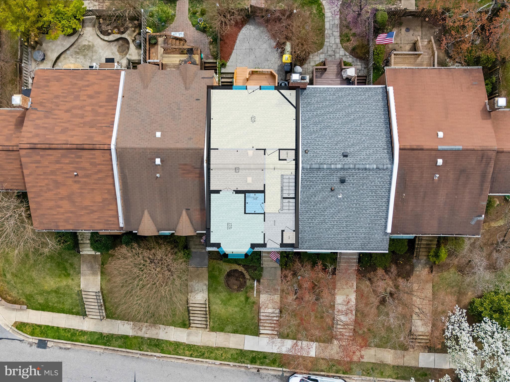 BAY HILLS TANGLEWOOD - Residential