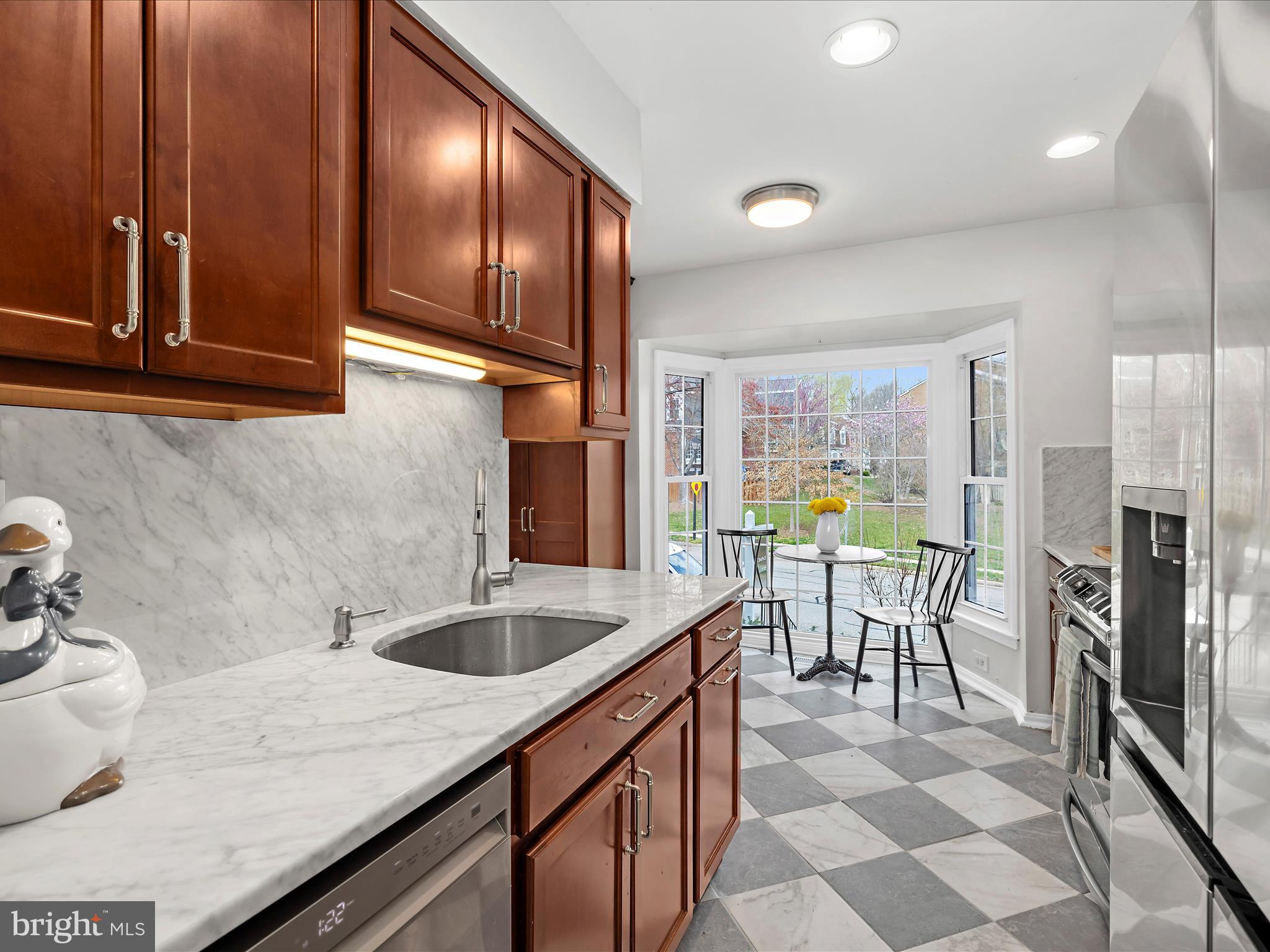 BAY HILLS TANGLEWOOD - Residential