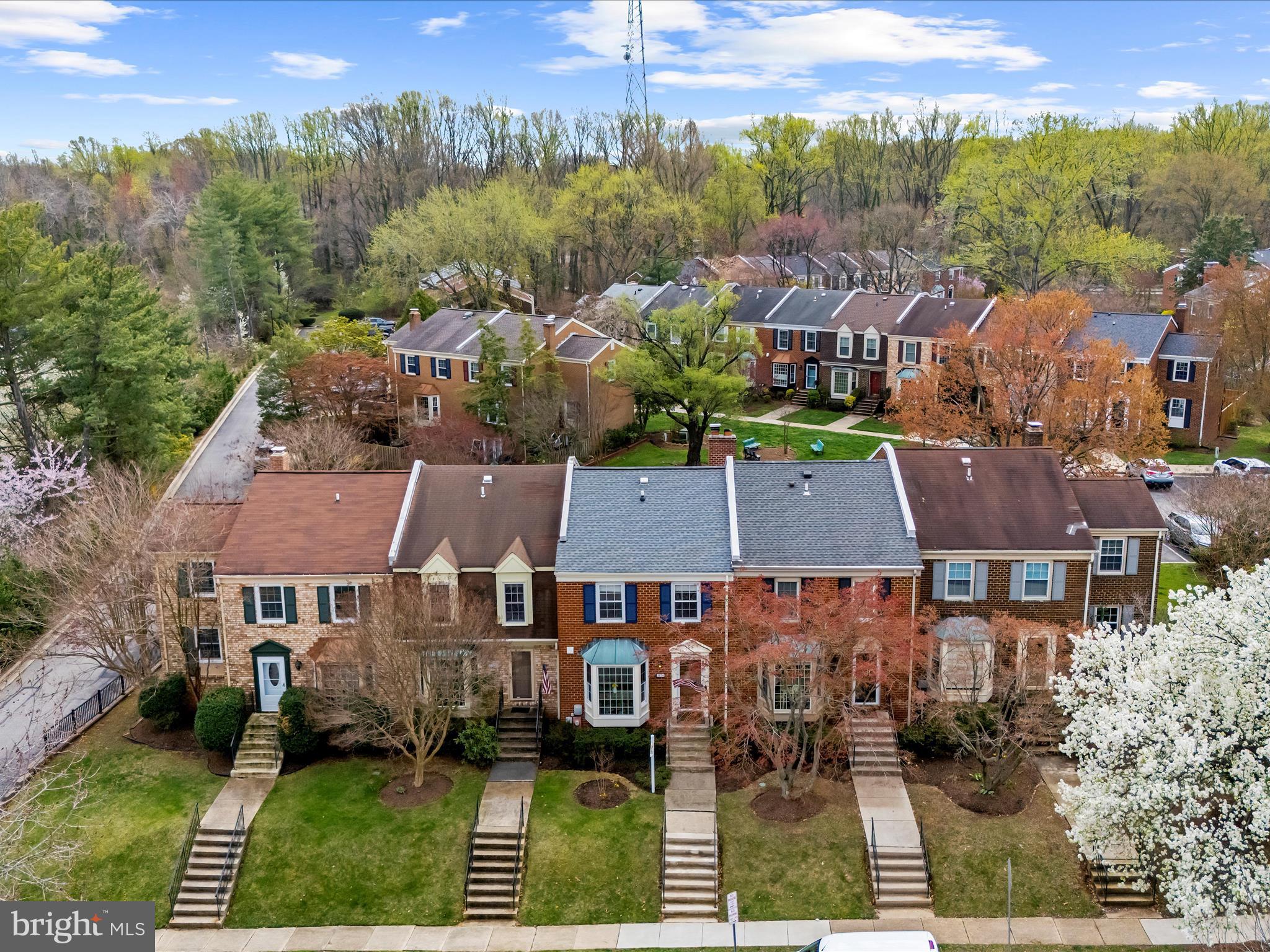 BAY HILLS TANGLEWOOD - Residential