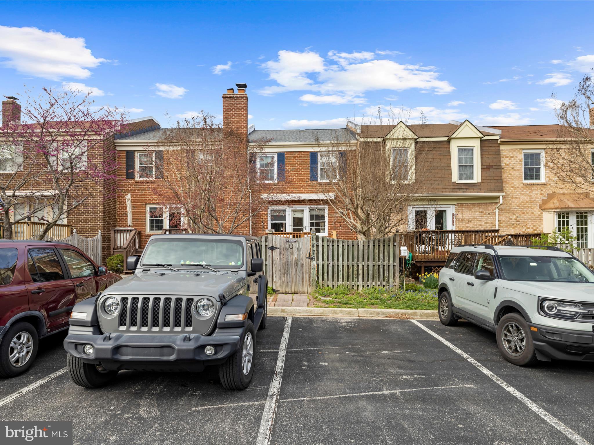 BAY HILLS TANGLEWOOD - Residential