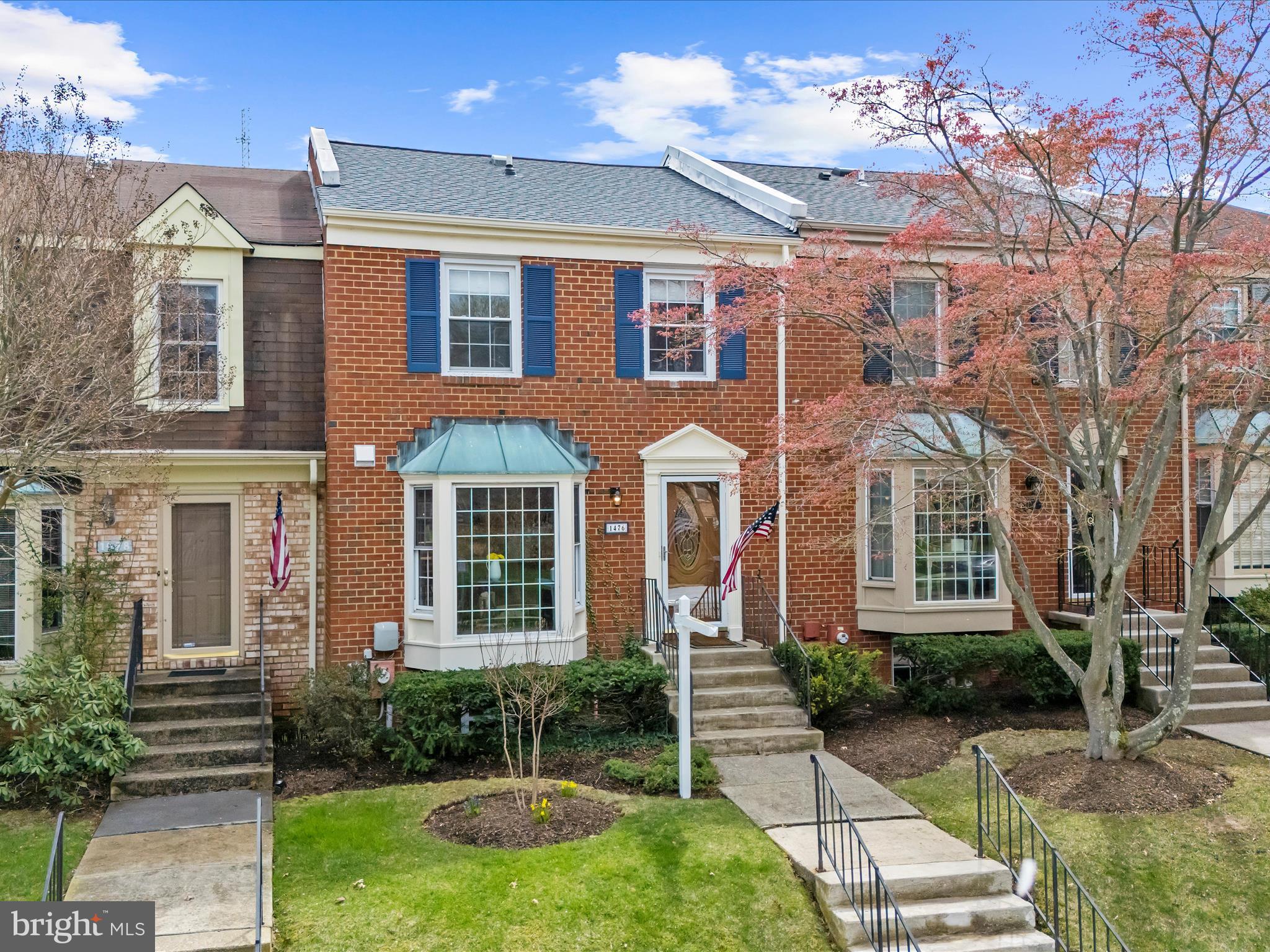 BAY HILLS TANGLEWOOD - Residential