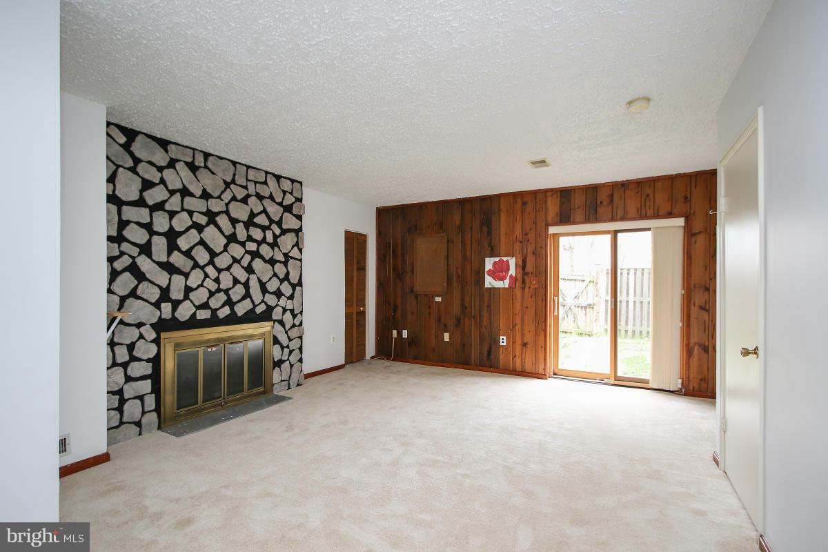 GLEN ORA - PLAT 9 - Residential