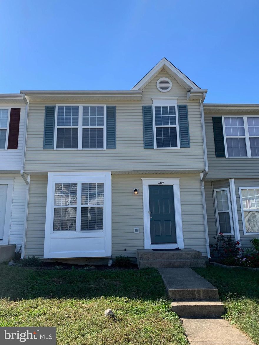 Stone River - Spacious 3 level townhome with 3 bedrooms, 2 full baths and 2 half baths.  Freshly painted neutral interior, new carpet and new vinyl! Convenient location close to Quantico & I-95! Single applicants must complete separate applications. Pets are considered case by case. Available immediately.