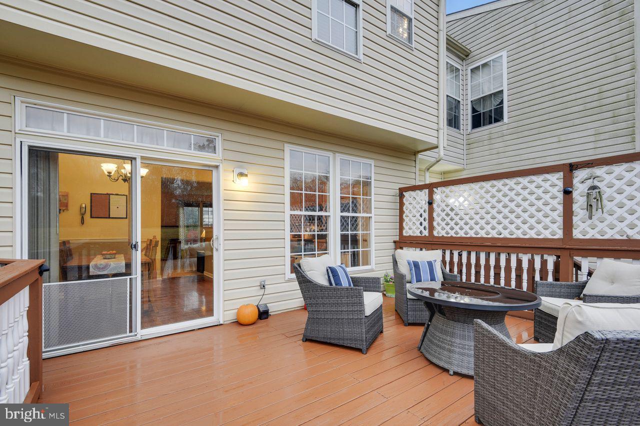 HOLLY WOODS - Residential