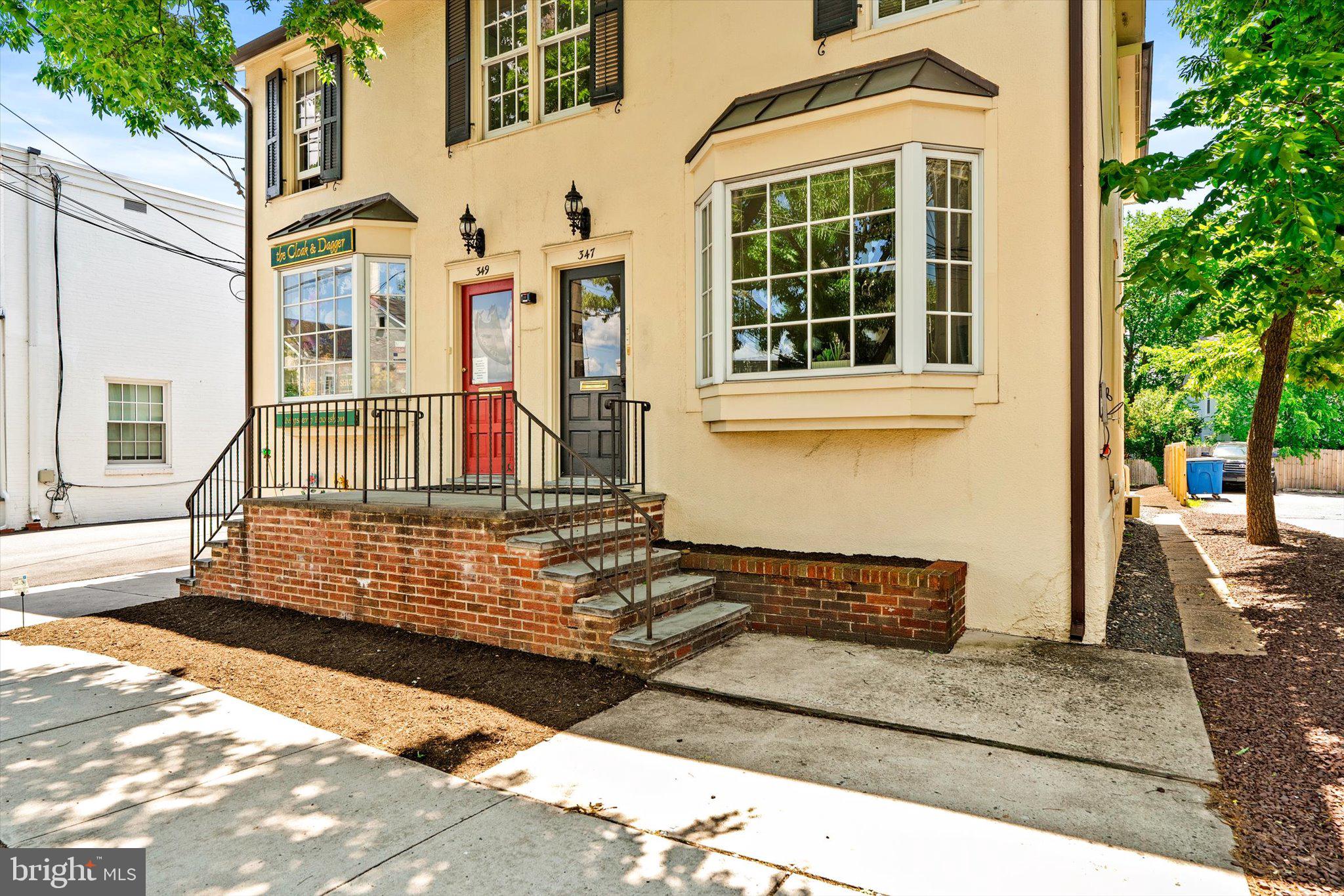 347 NASSAU STREET B