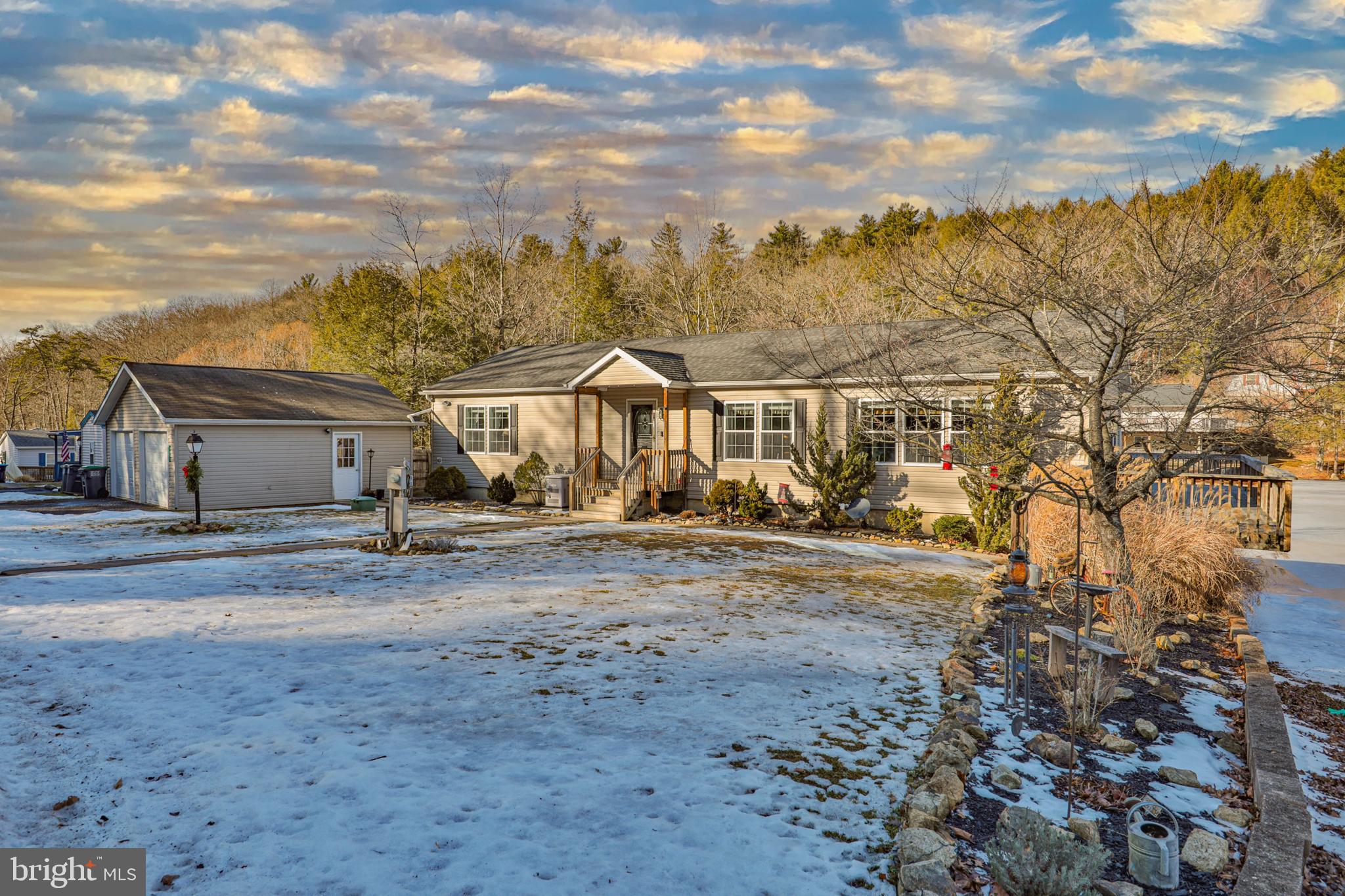 1242 BLUE MOUNTAIN CIRCLE