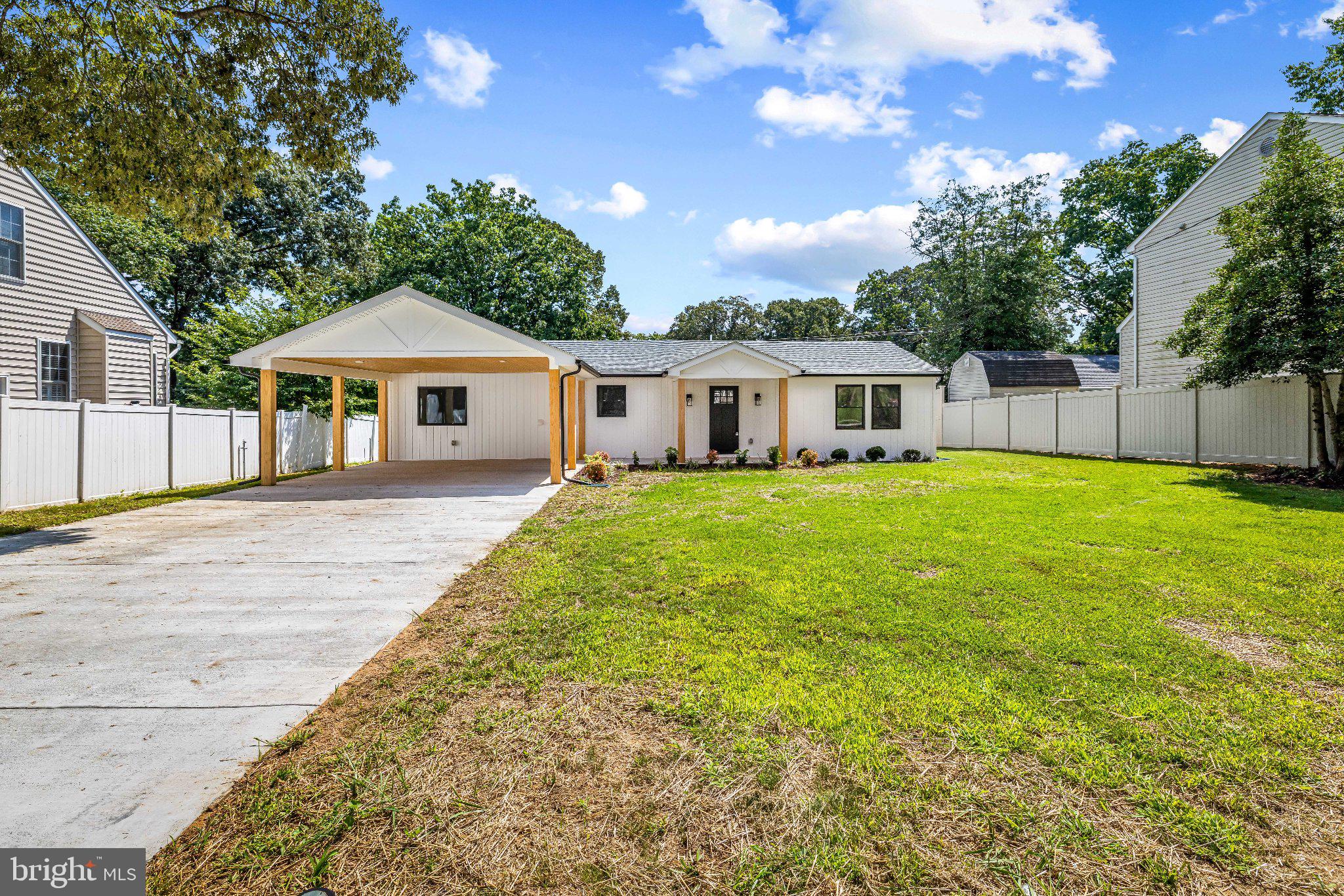 579 KNOLLWOOD ROAD