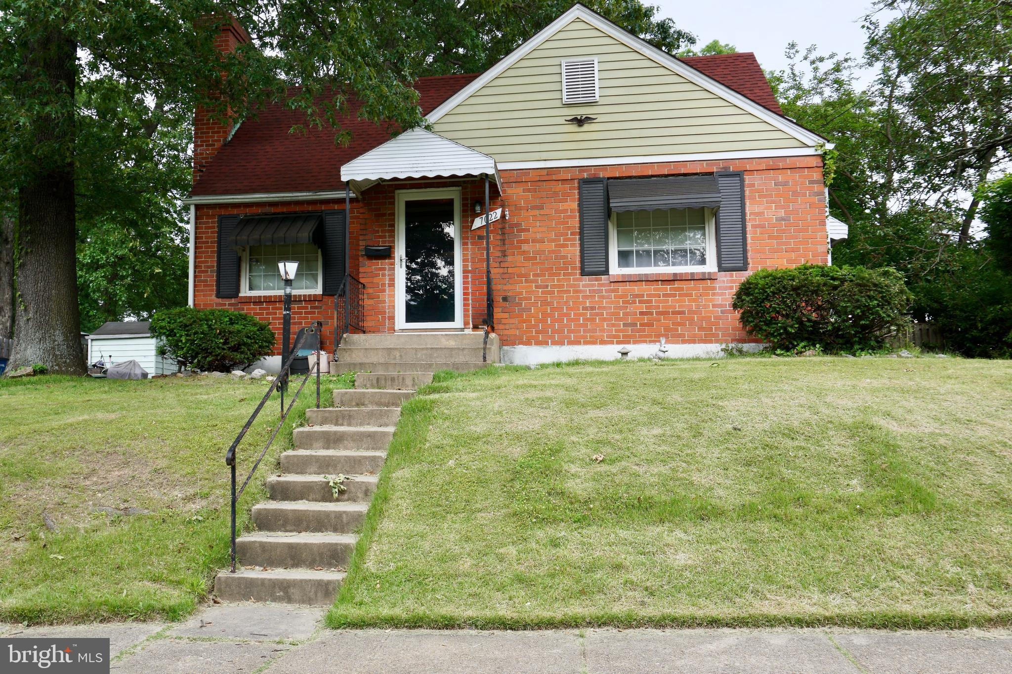 Priced Below Appraised Value + Buyer Concessions!
Unlock instant equity with this solid brick home in a sought-after, well-established neighborhood. Featuring off-street parking and a spacious backyard—ideal for summer barbecues, gardening, or creating your own outdoor oasis.
Conveniently located just minutes from Joint Base Andrews, Suitland Metro Station, major shopping centers, and Washington, D.C., this home offers unbeatable access to work, play, and everyday essentials.
Bring your vision and make it your own—opportunity is knocking! Seller may require a short rent-back.