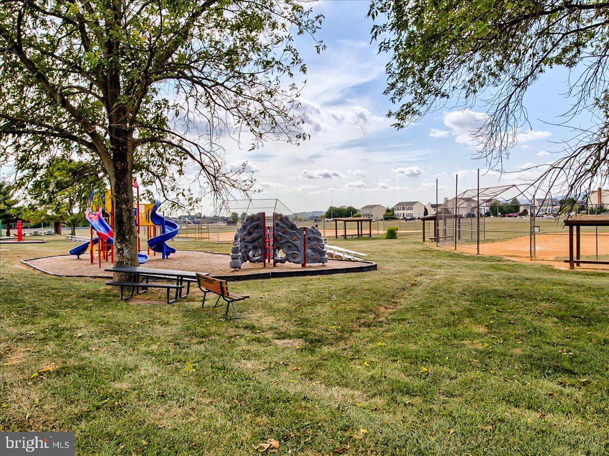 THURMONT WEST - Residential