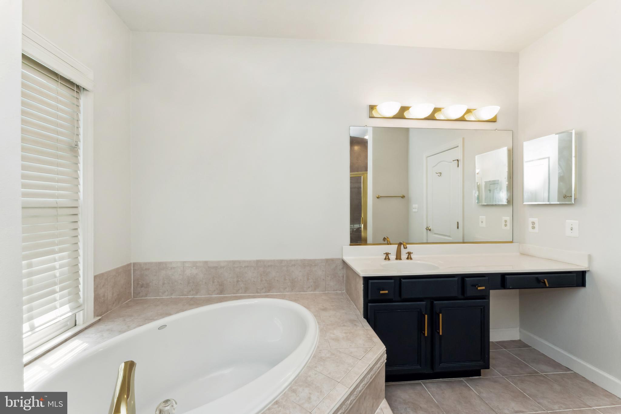 HUNTING RIDGE - Residential Lease