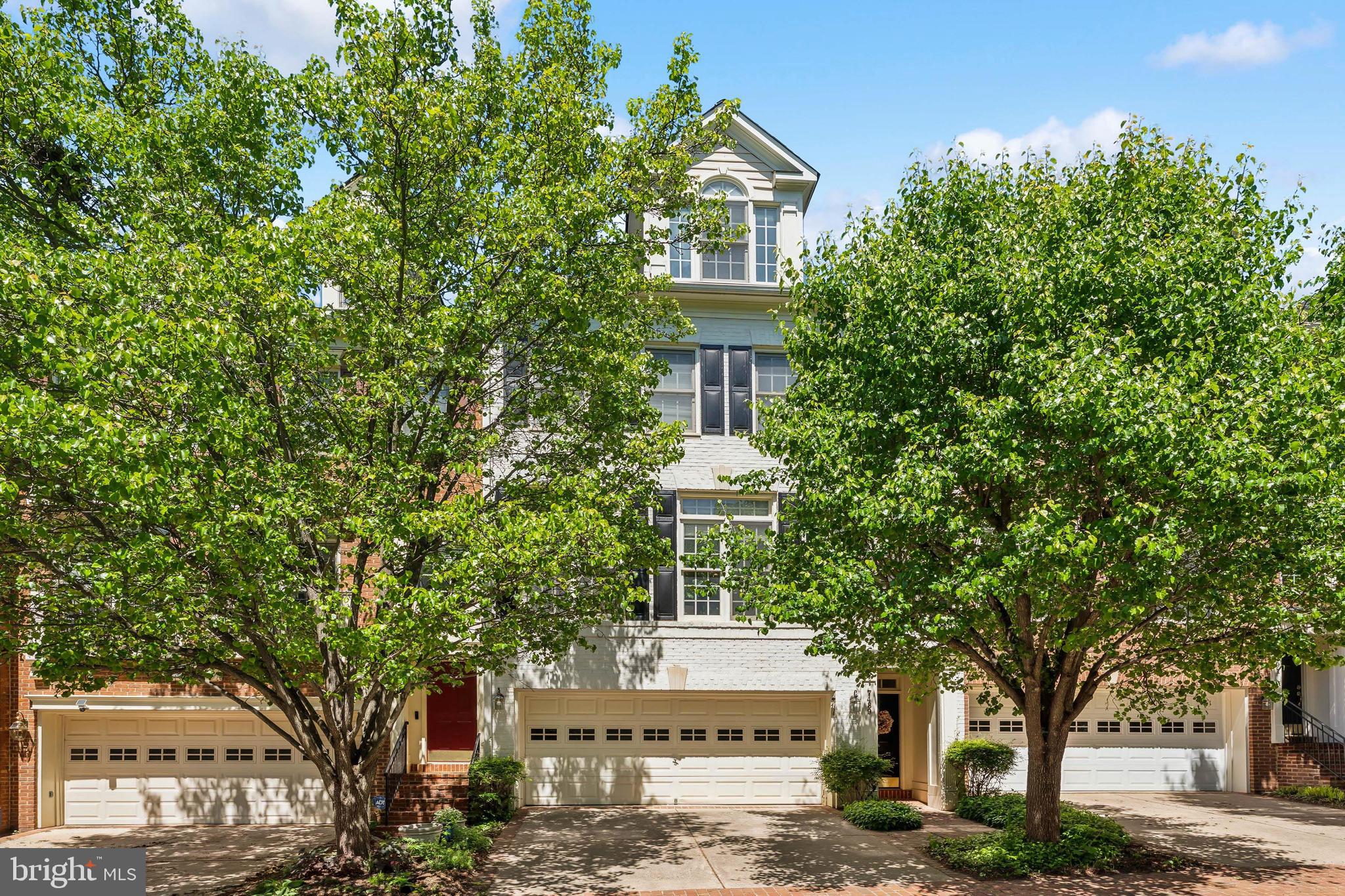 HUNTING RIDGE - Residential Lease