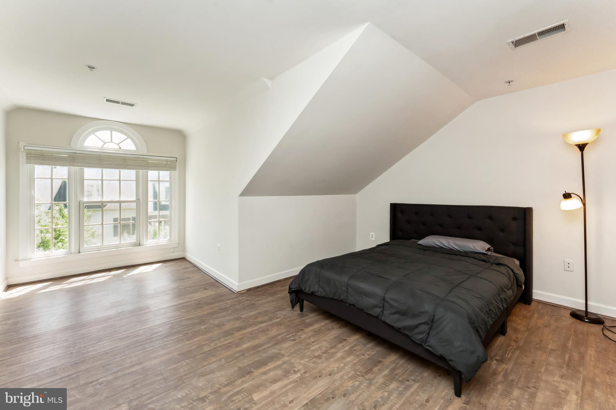 HUNTING RIDGE - Residential Lease