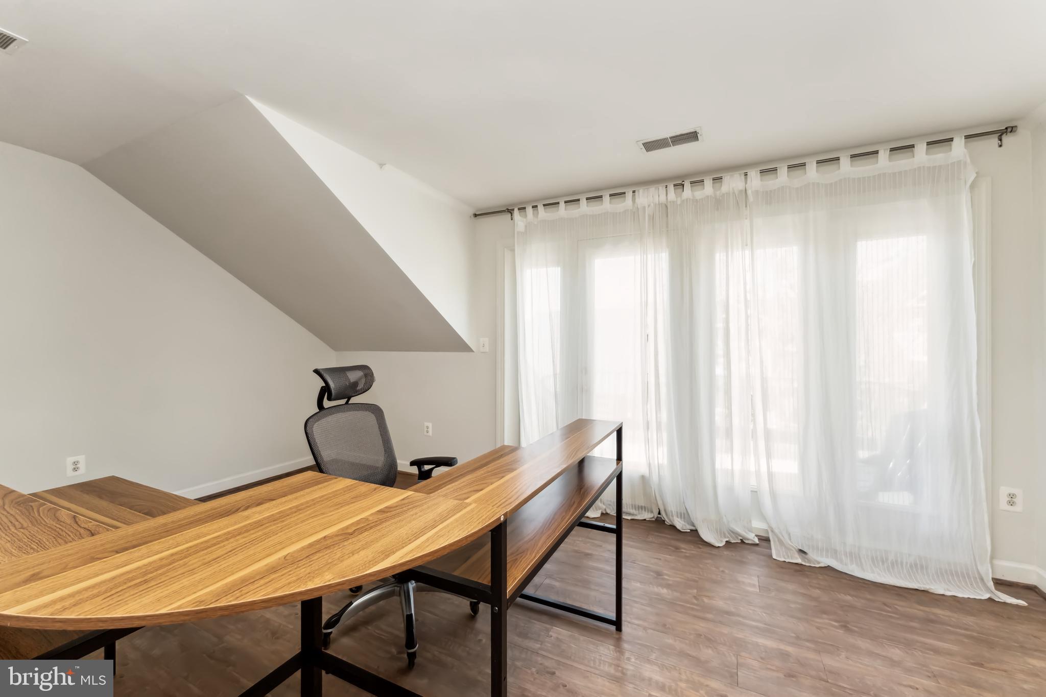 HUNTING RIDGE - Residential Lease