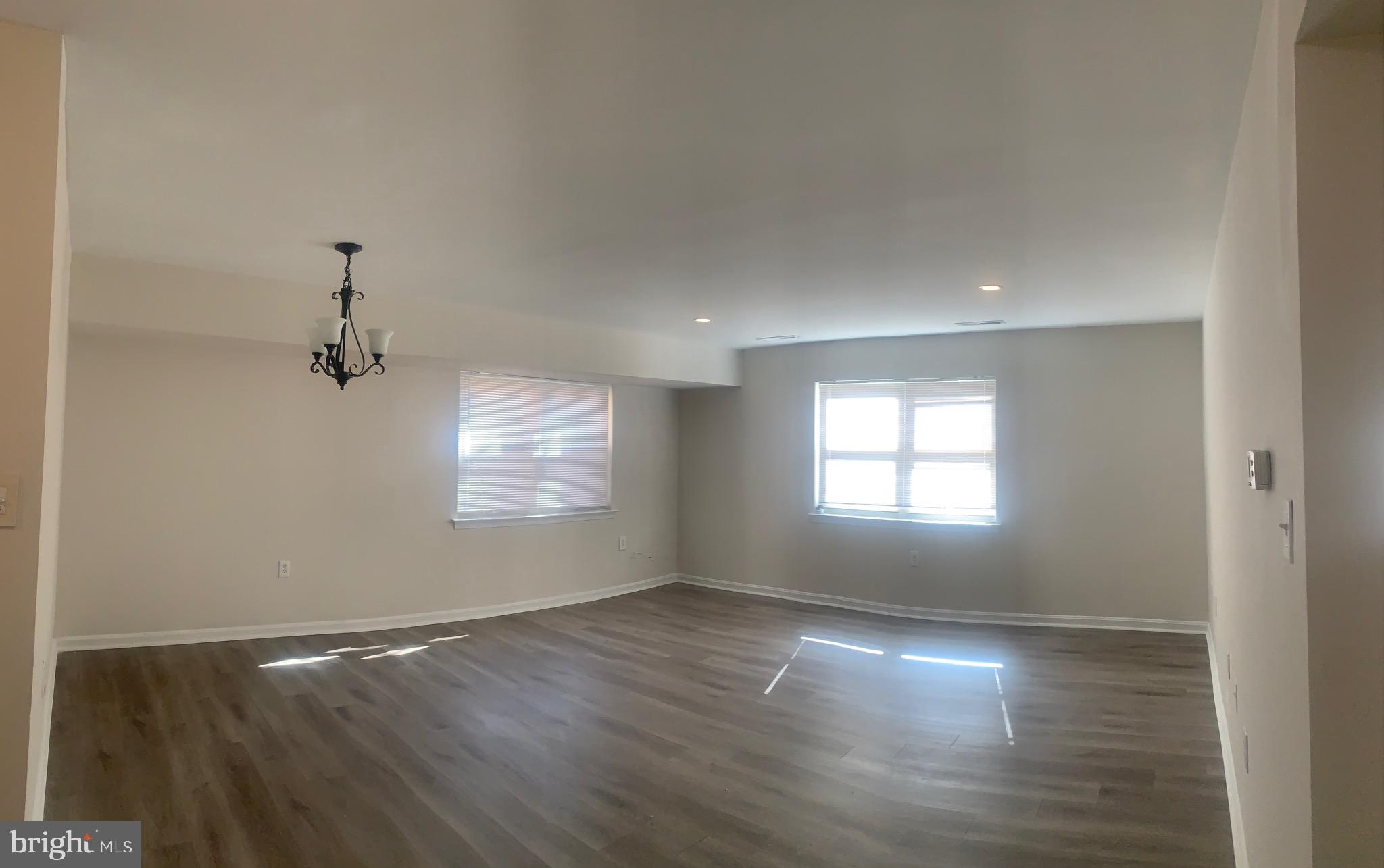 MAYFLOWER SQUARE - Residential Lease