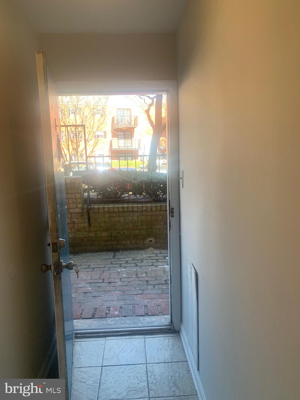 MAYFLOWER SQUARE - Residential Lease