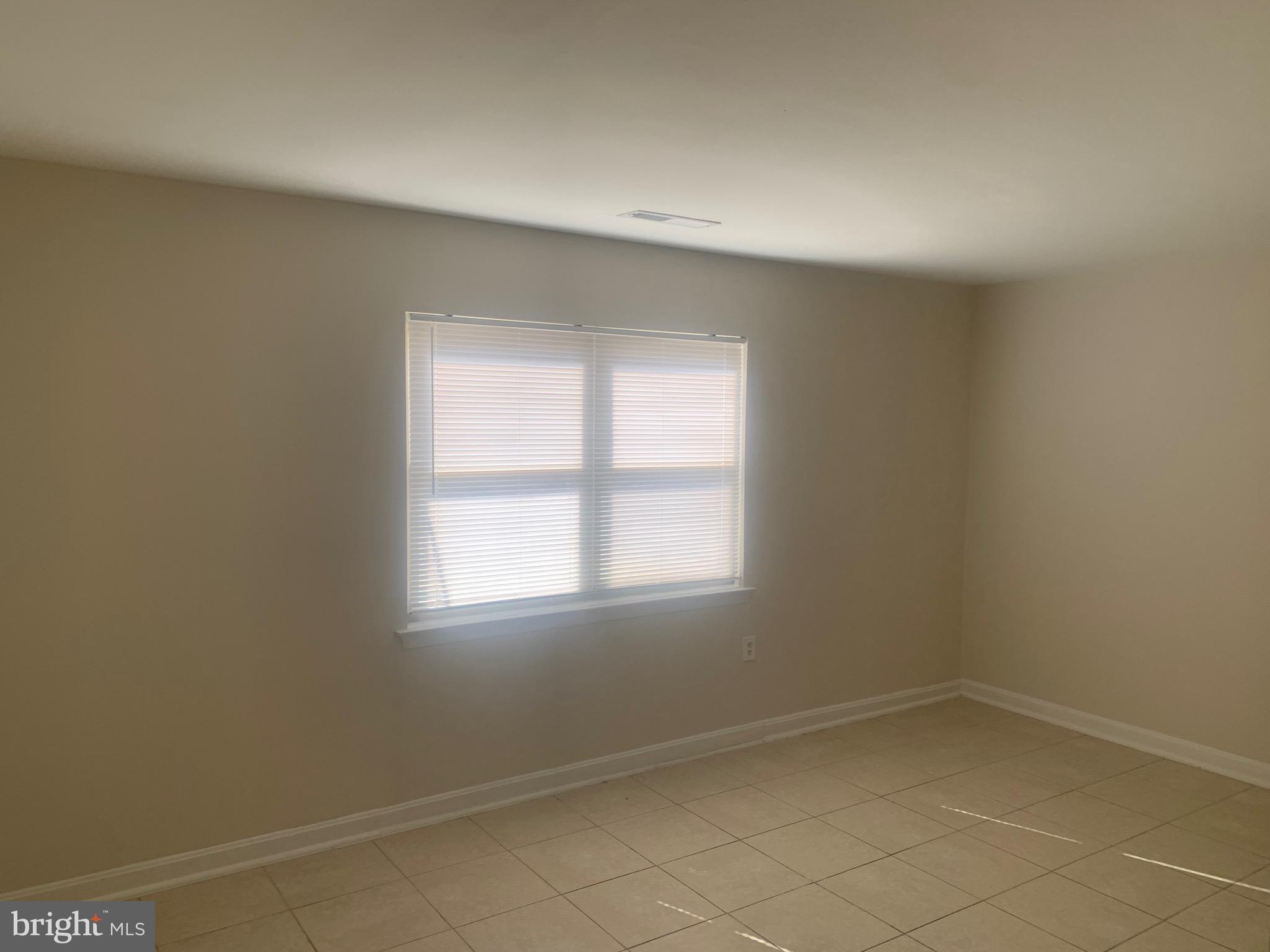 MAYFLOWER SQUARE - Residential Lease