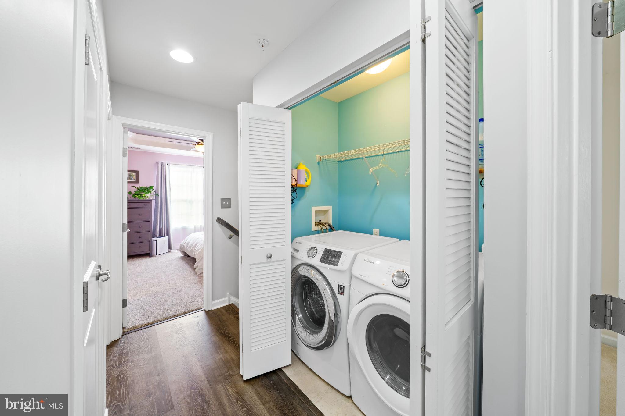 MEADOWVIEW - Residential