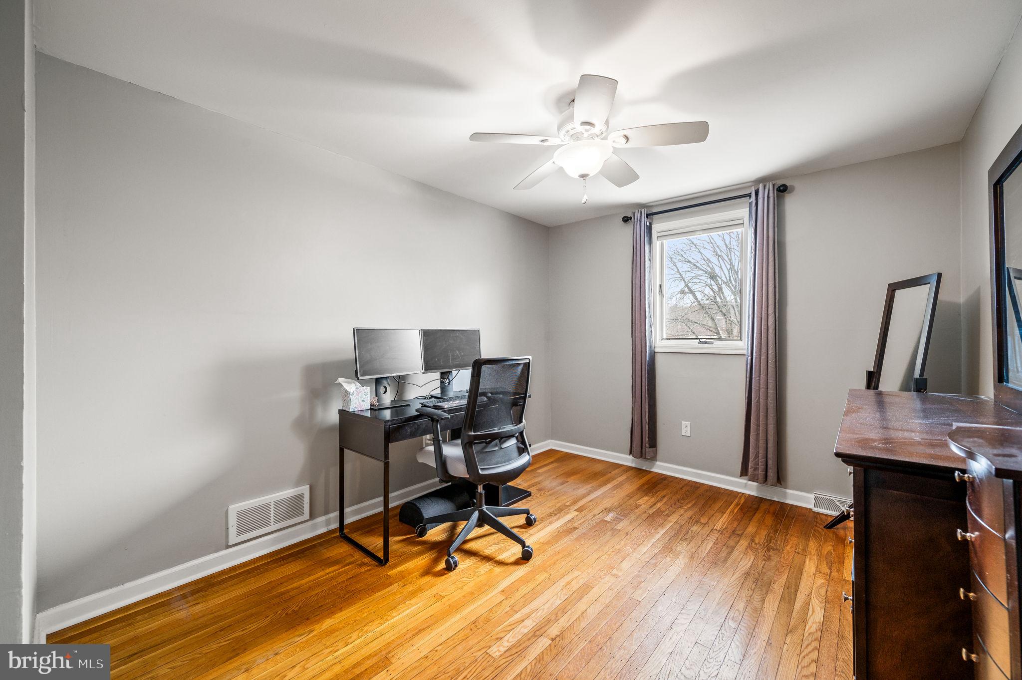 ROSLYN - Residential