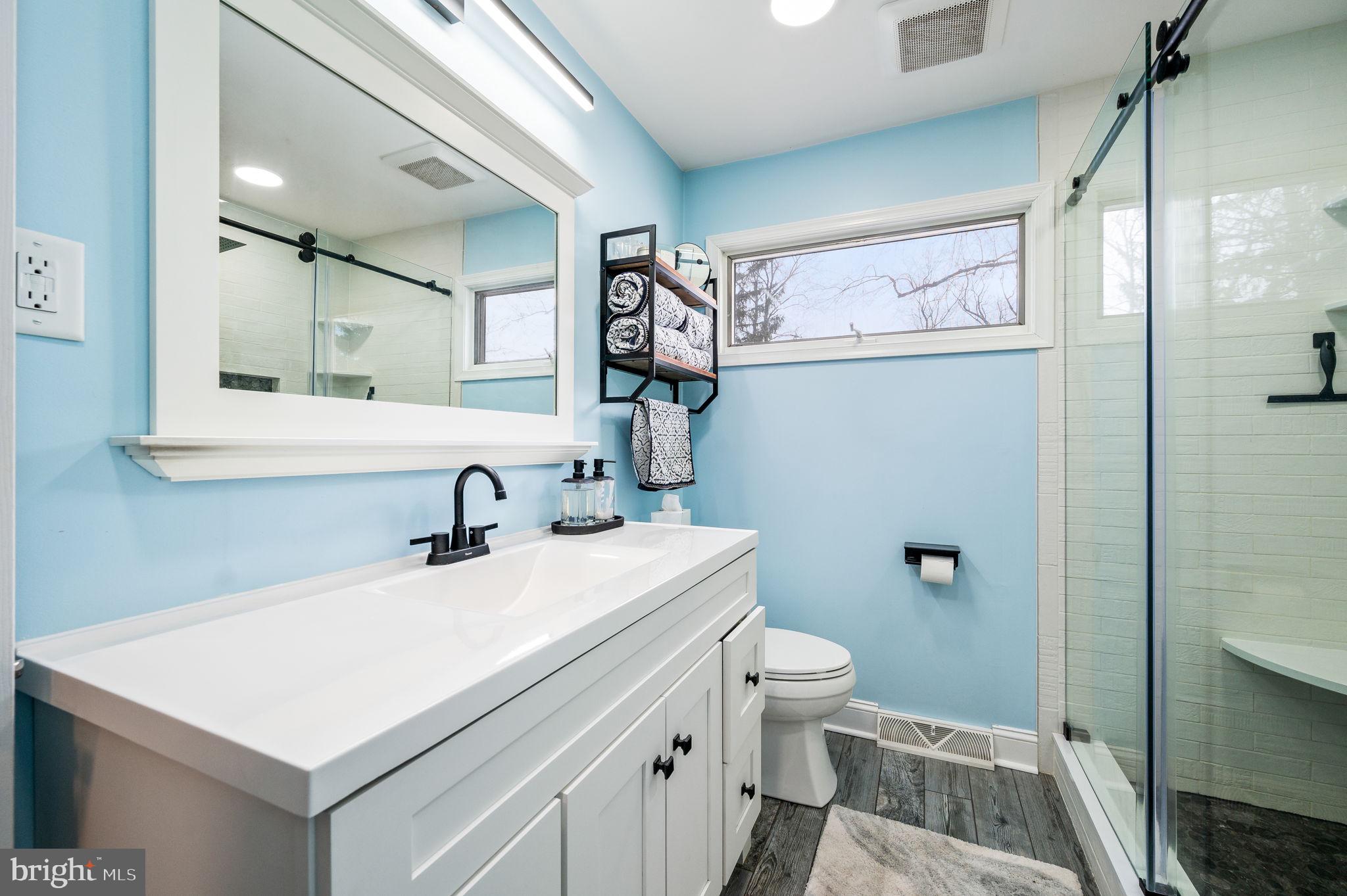 ROSLYN - Residential