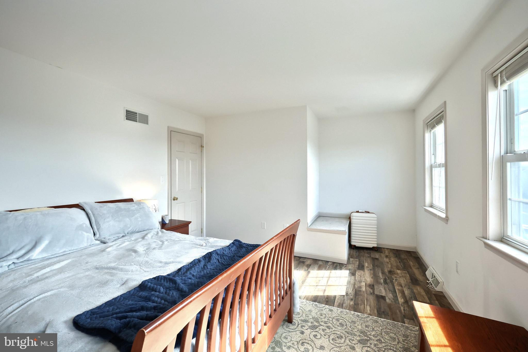 NORTH POINTE - Residential