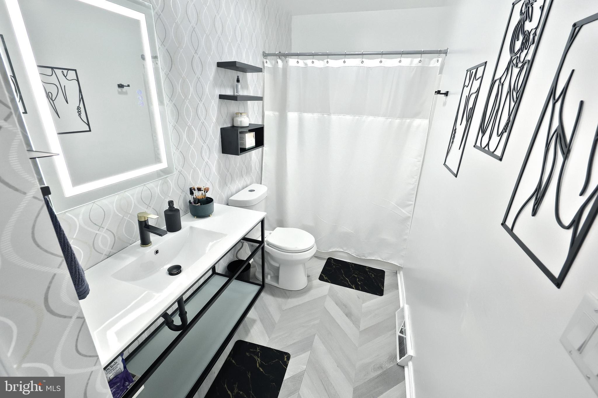 NORTH POINTE - Residential