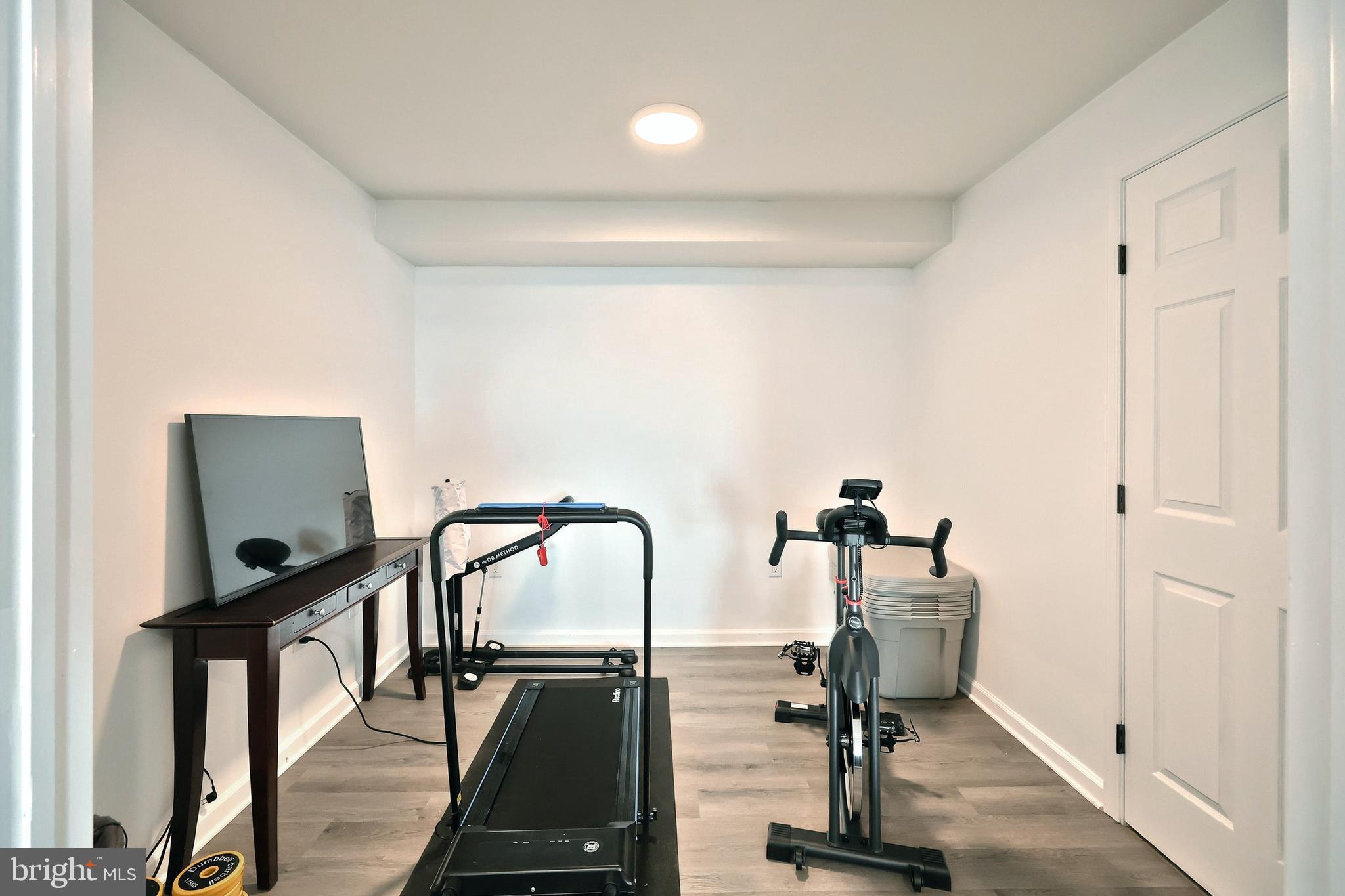 NORTH POINTE - Residential